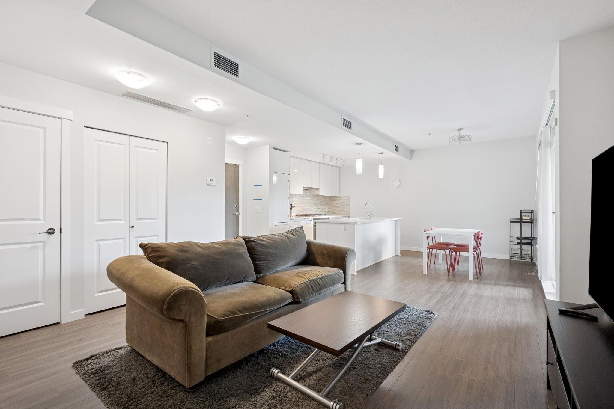 222 9500 TOMICKI AVENUE Unit: 222