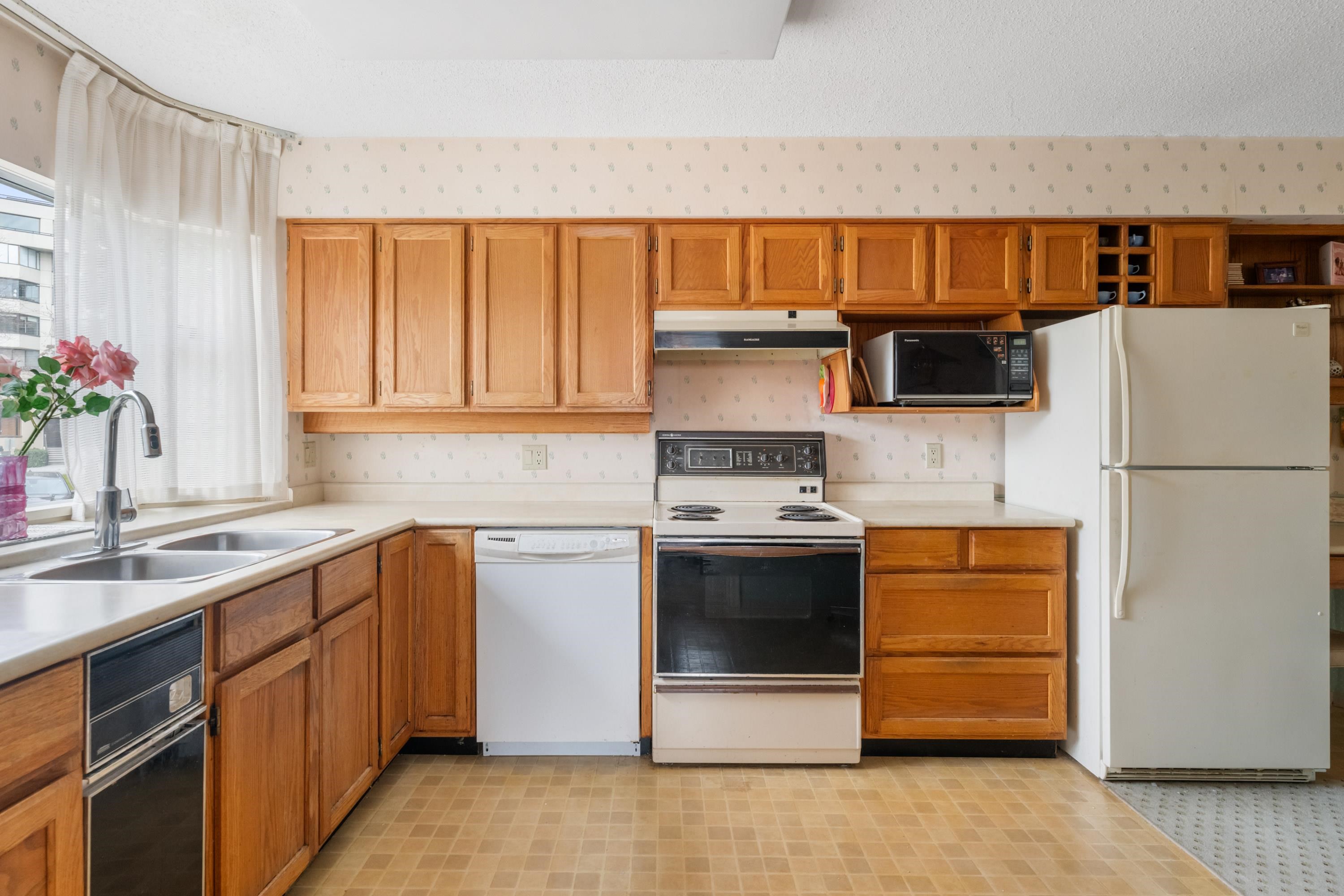 111 1442 FOSTER STREET Unit: 111