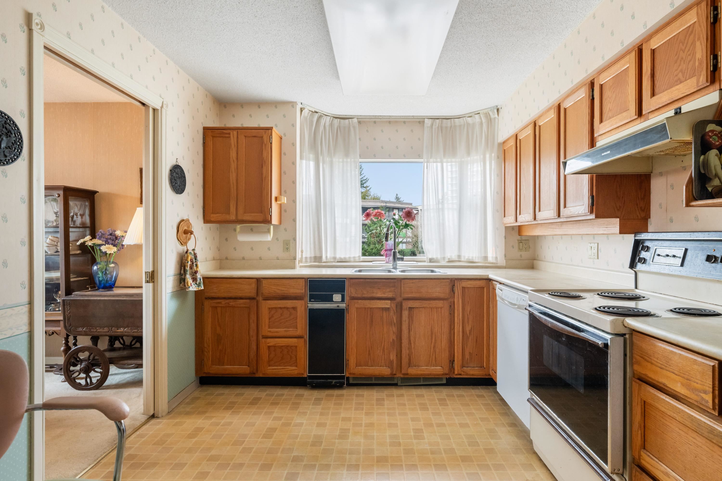 111 1442 FOSTER STREET Unit: 111