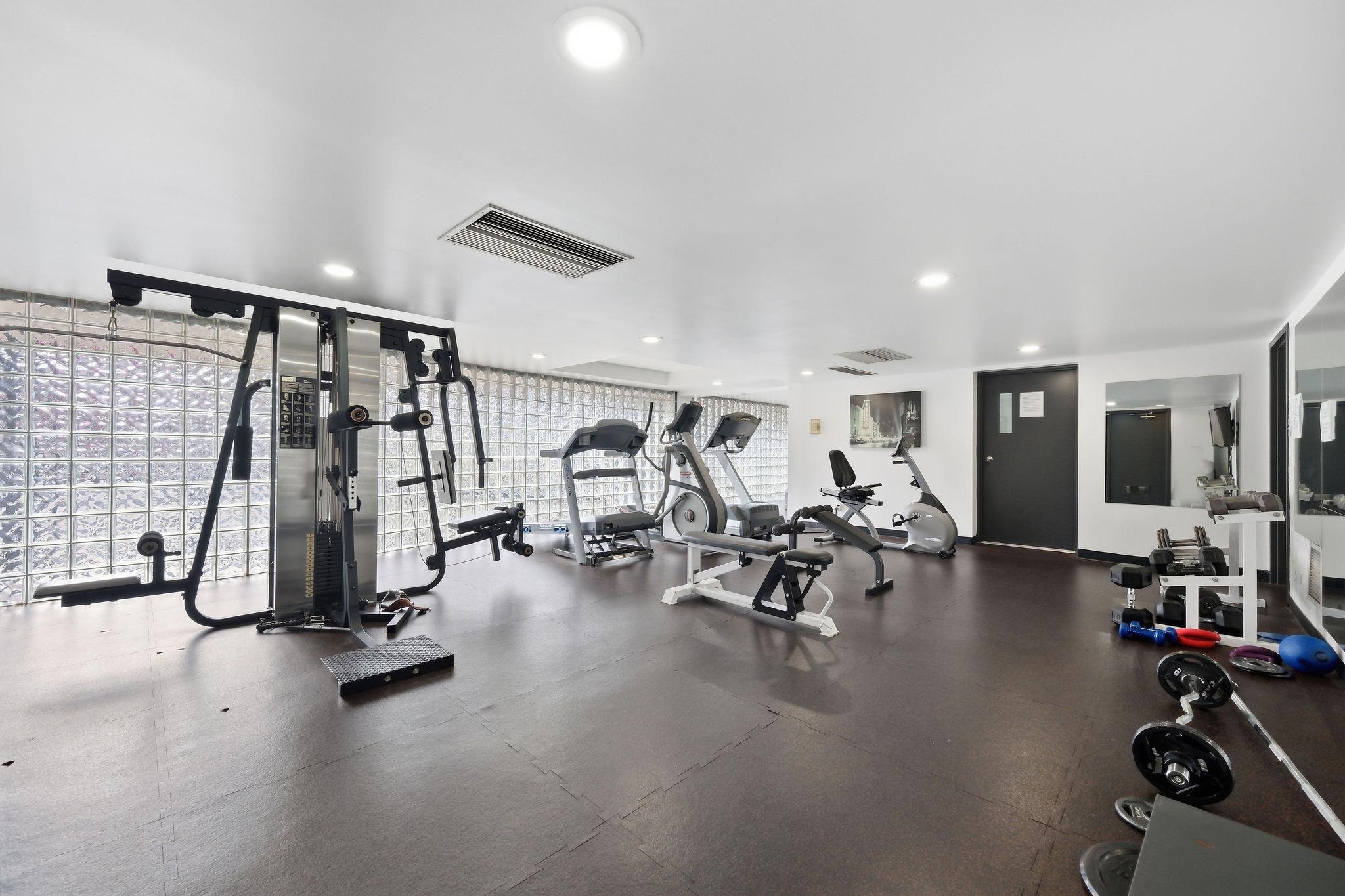 543 1515 W 2ND AVENUE Unit: 543