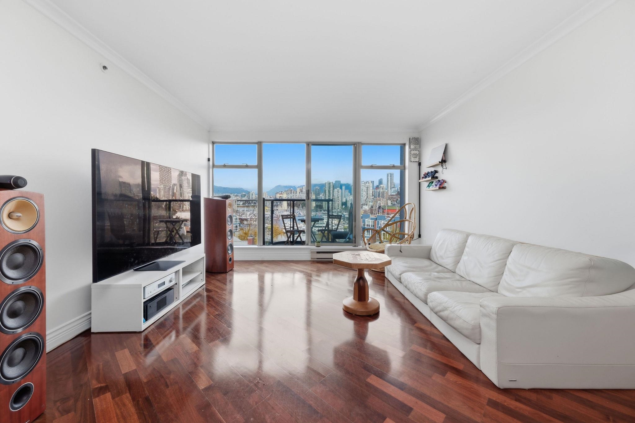 543 1515 W 2ND AVENUE Unit: 543