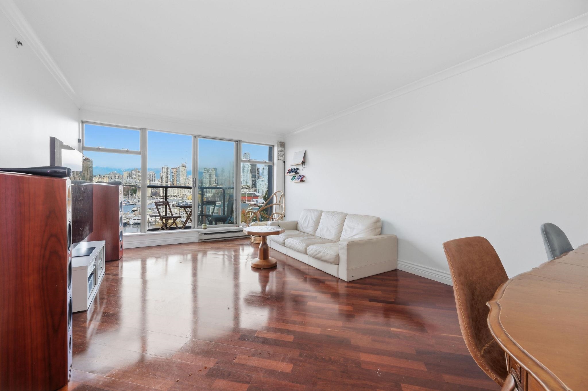 543 1515 W 2ND AVENUE Unit: 543