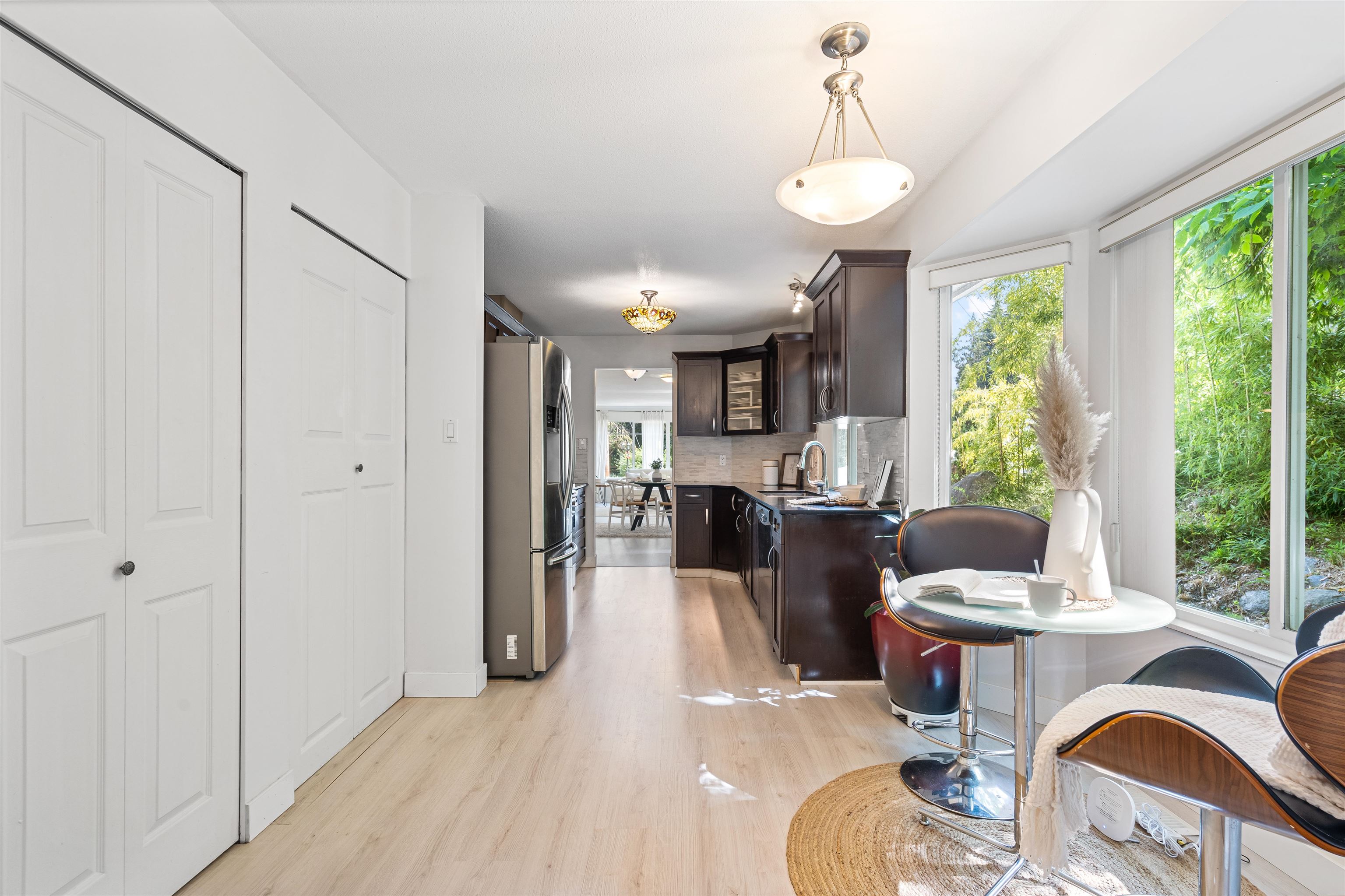 869 SEYMOUR BOULEVARD