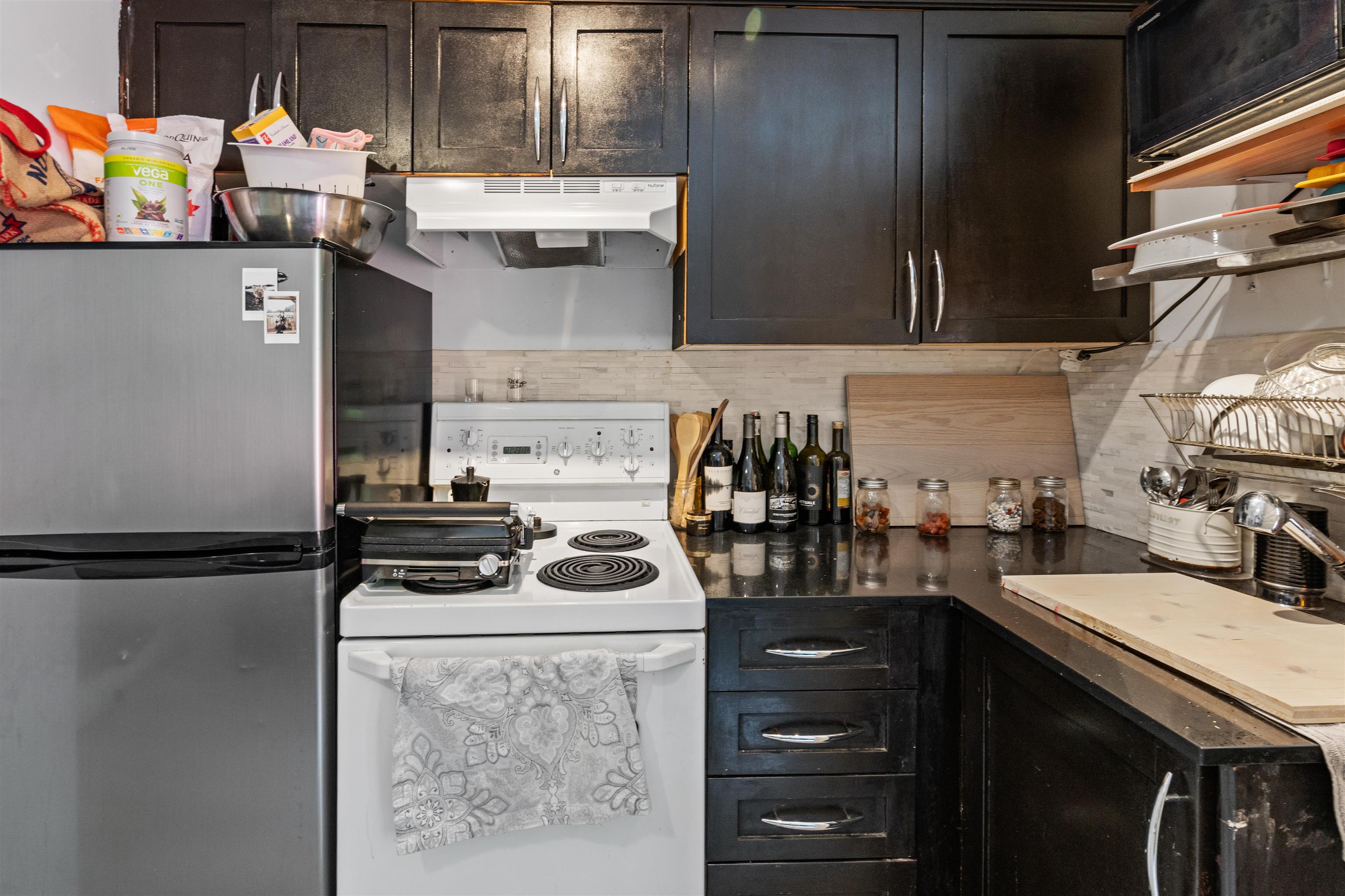 869 SEYMOUR BOULEVARD