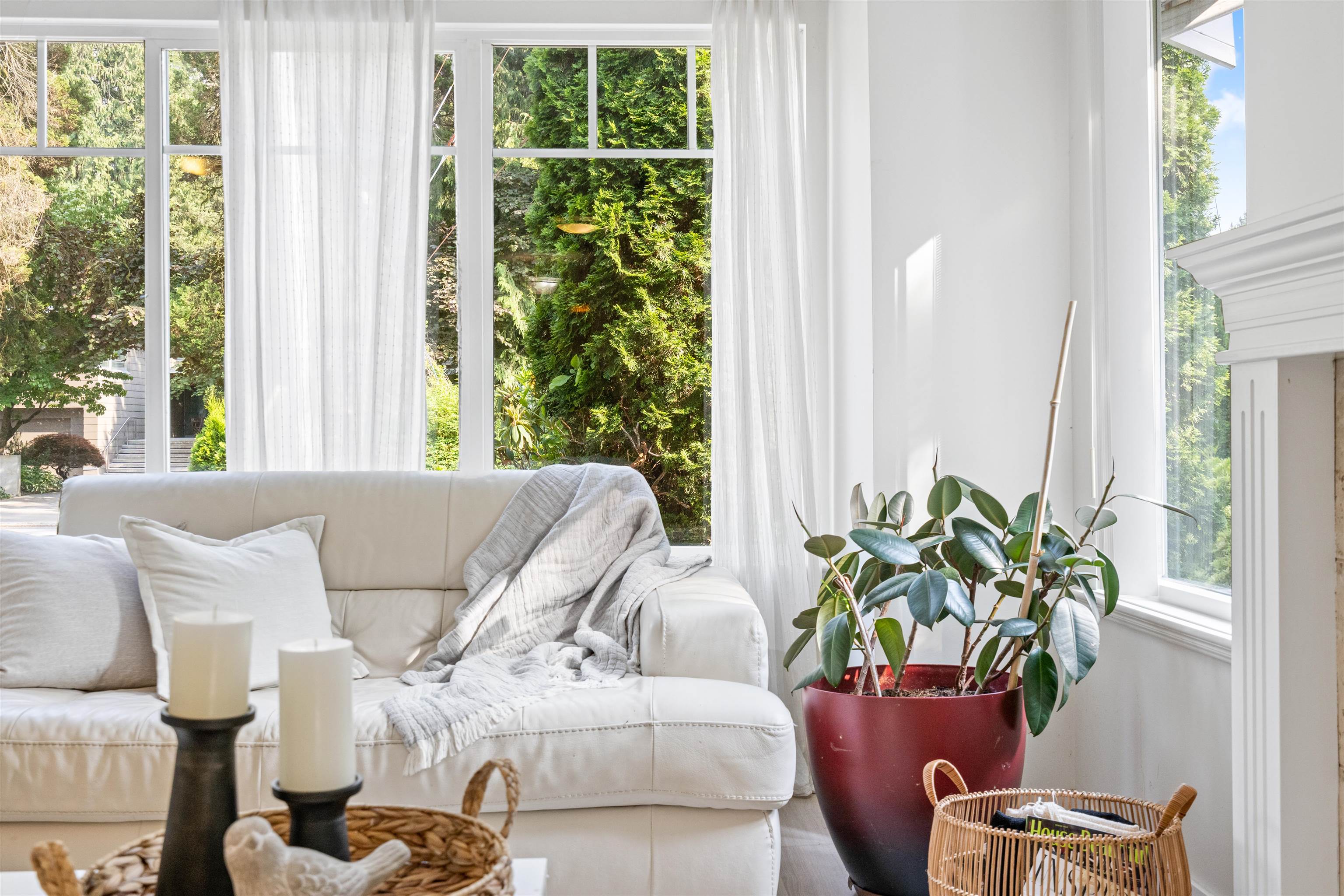 869 SEYMOUR BOULEVARD