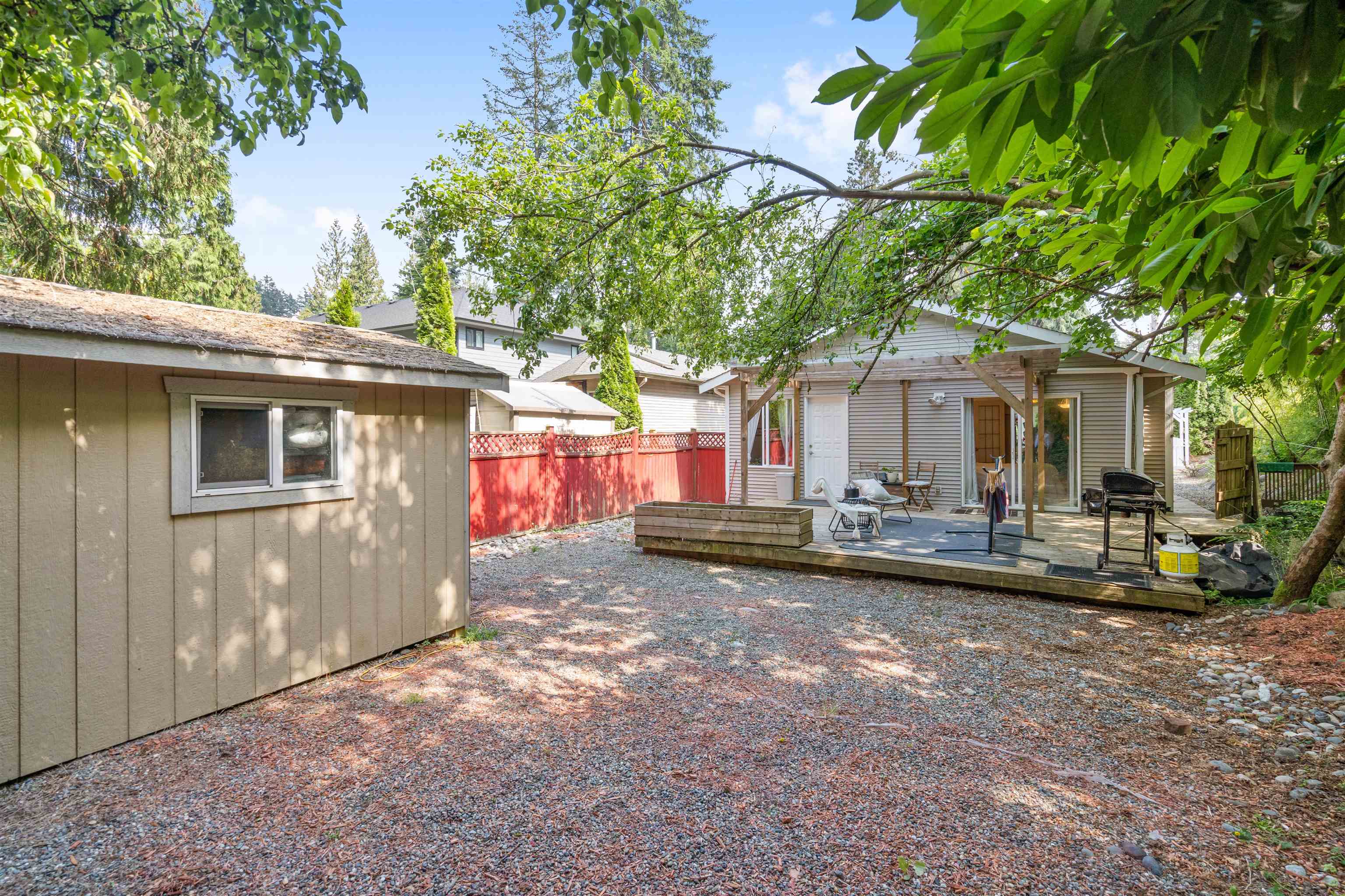 869 SEYMOUR BOULEVARD