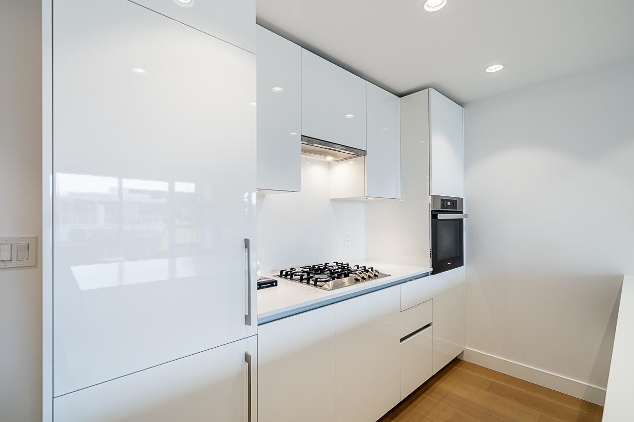 711 5788 GILBERT ROAD Unit: 711