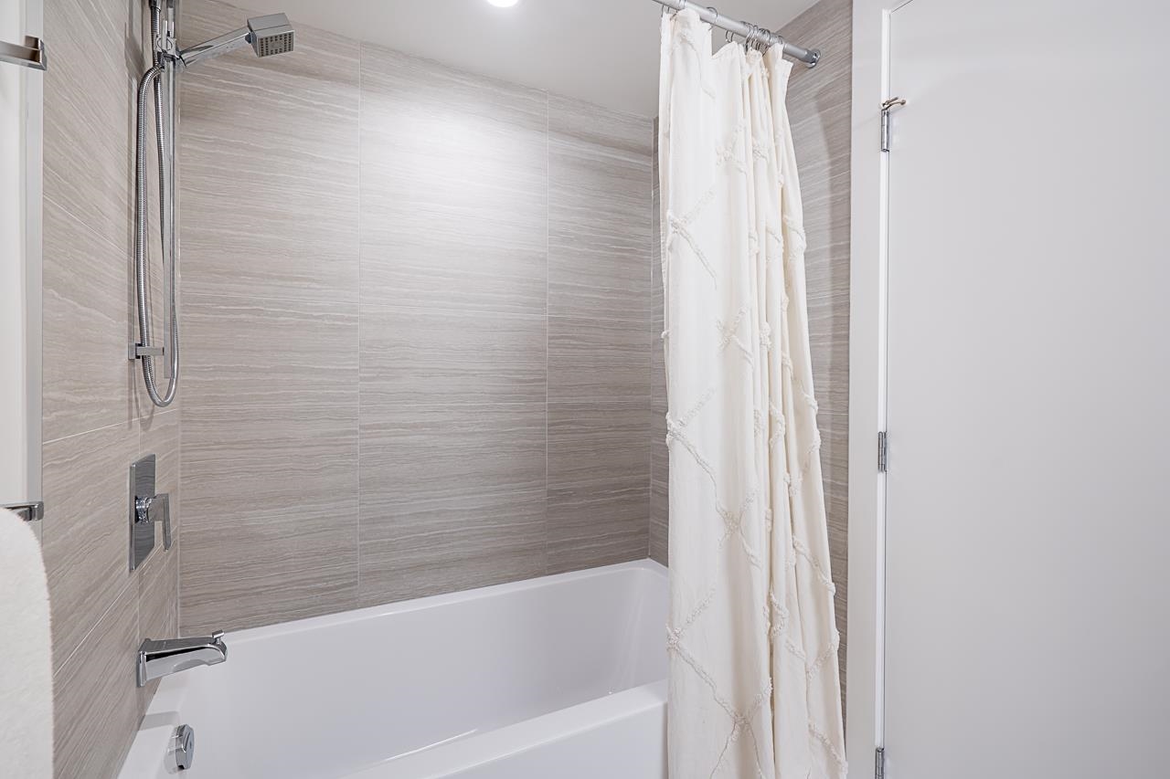 711 5788 GILBERT ROAD Unit: 711