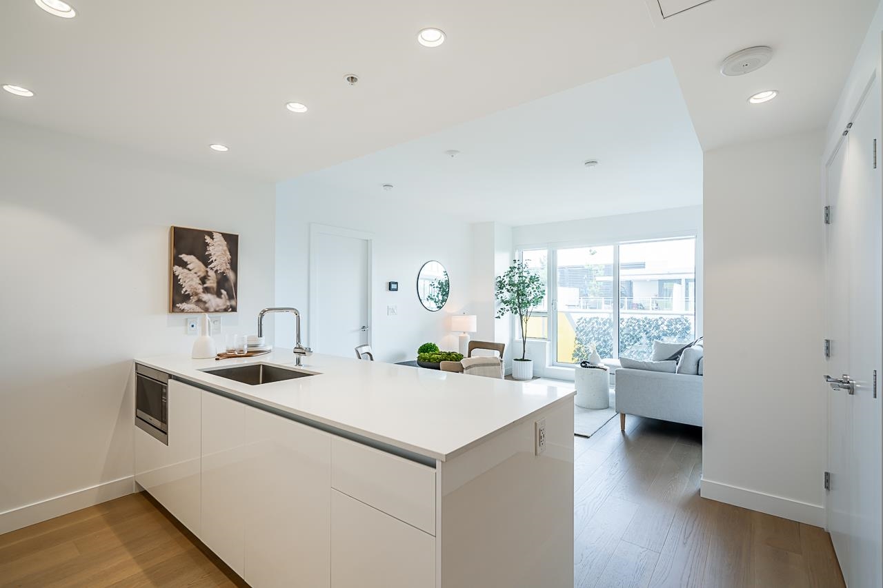 711 5788 GILBERT ROAD Unit: 711