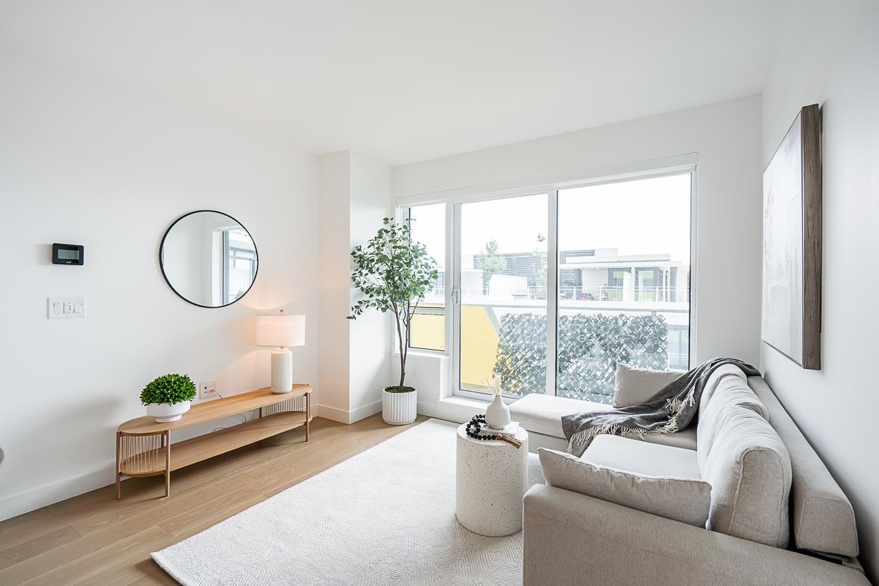 711 5788 GILBERT ROAD Unit: 711