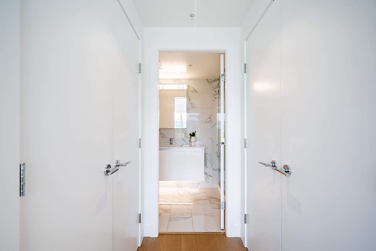 711 5788 GILBERT ROAD Unit: 711