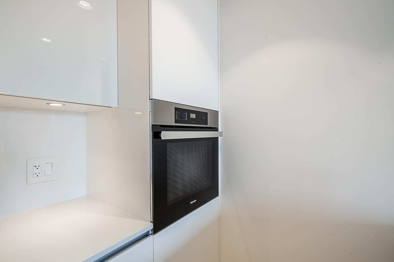 711 5788 GILBERT ROAD Unit: 711