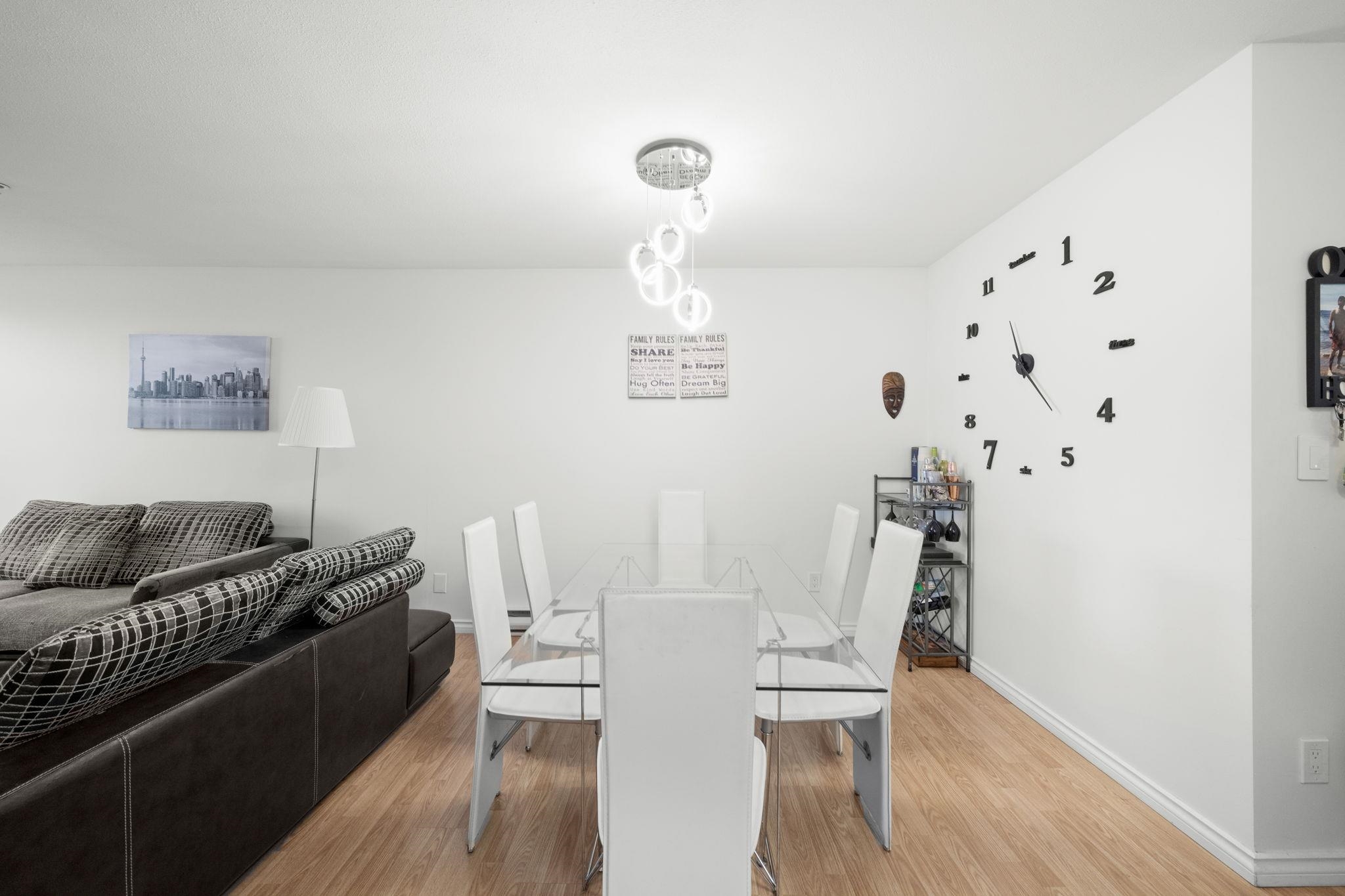 25 2378 RINDALL AVENUE Unit: 25