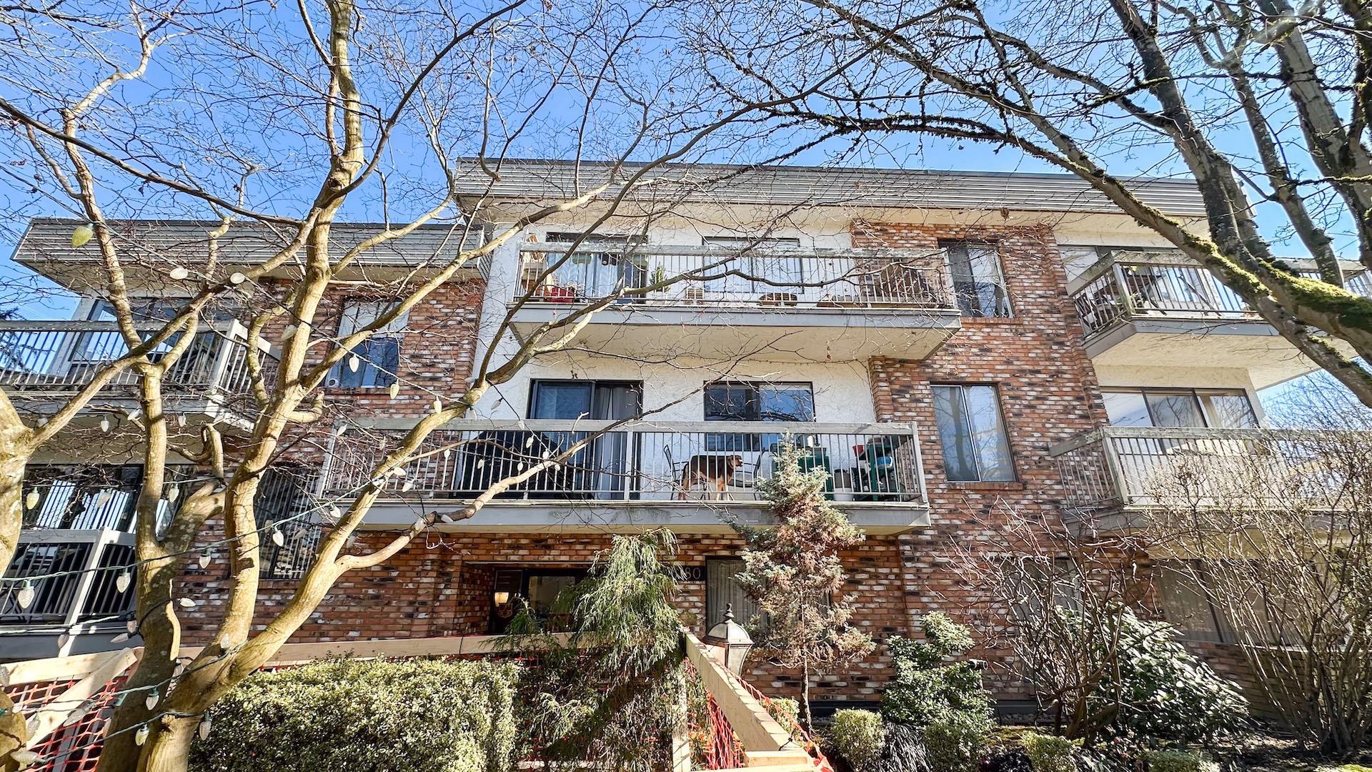 202 2080 MAPLE STREET Unit: 202