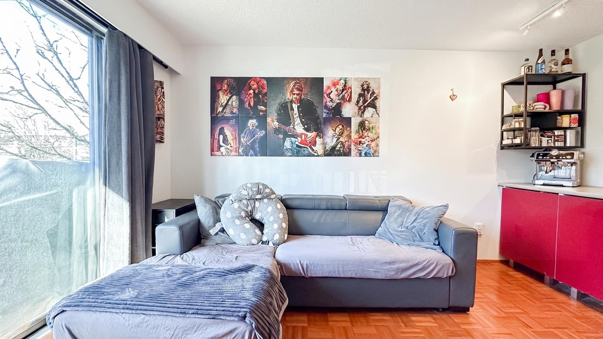 202 2080 MAPLE STREET Unit: 202