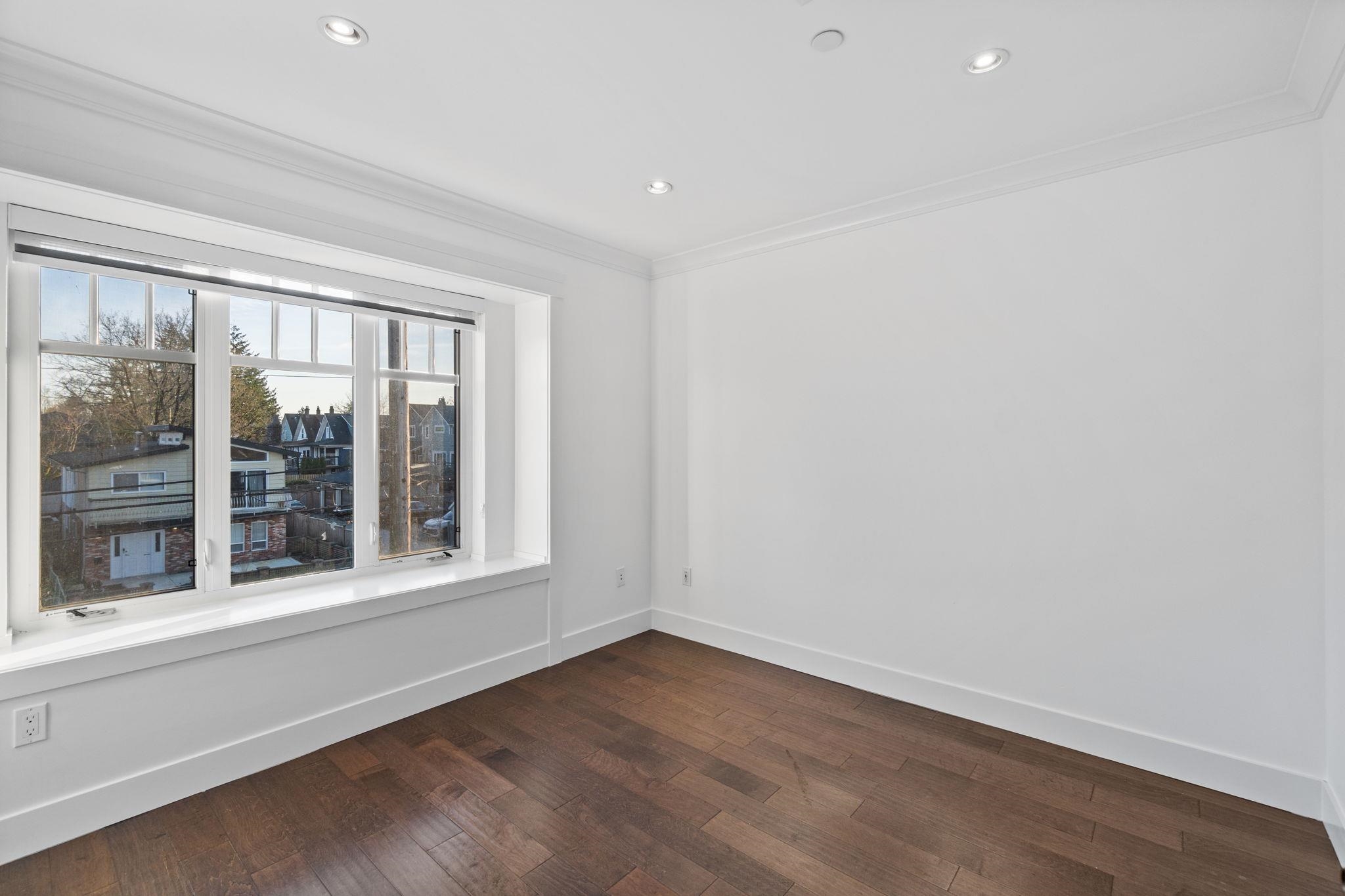 831 E KING EDWARD AVENUE