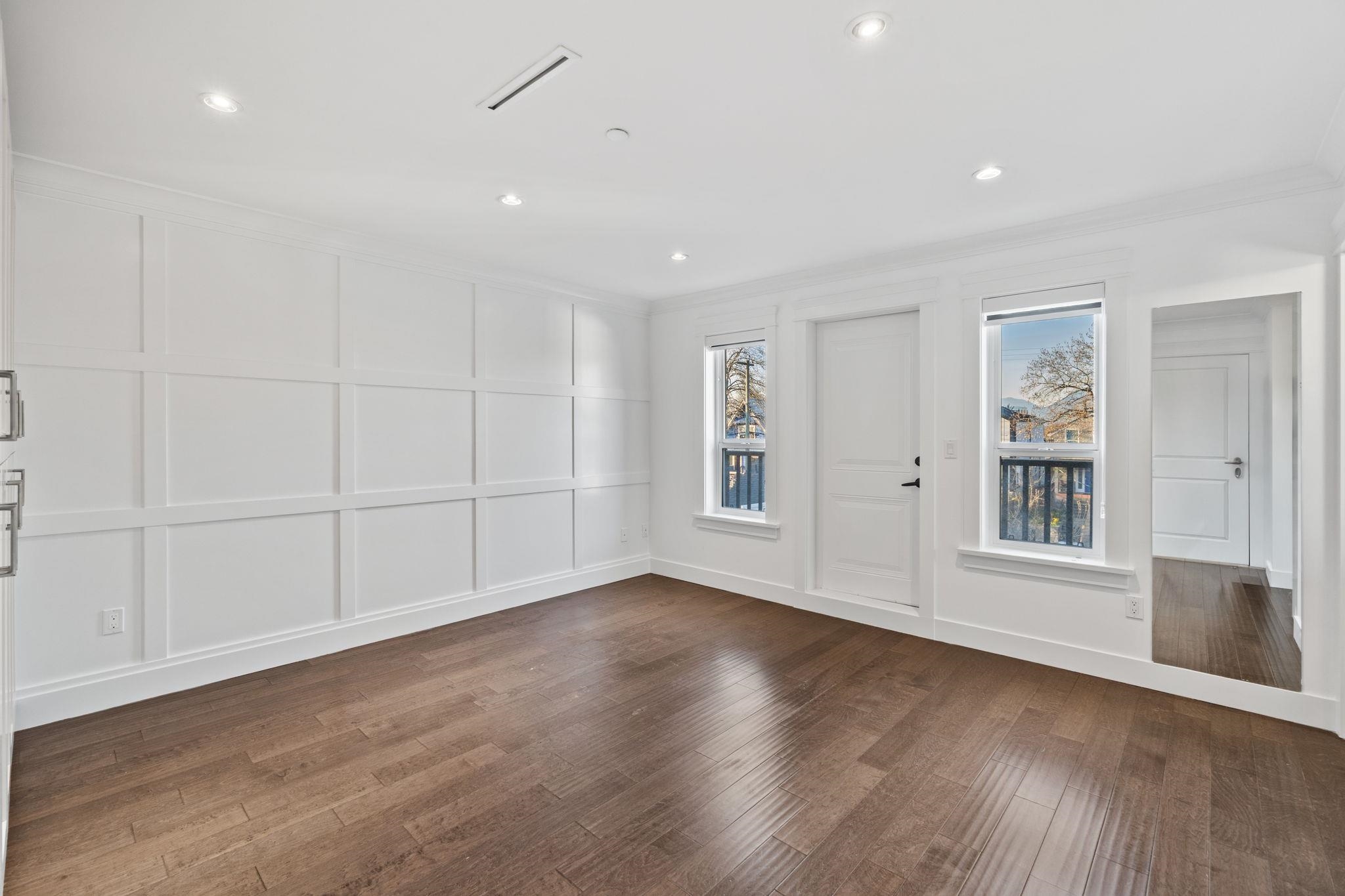 831 E KING EDWARD AVENUE