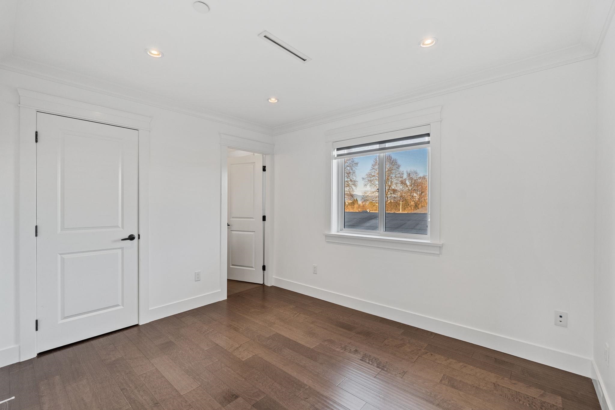 831 E KING EDWARD AVENUE