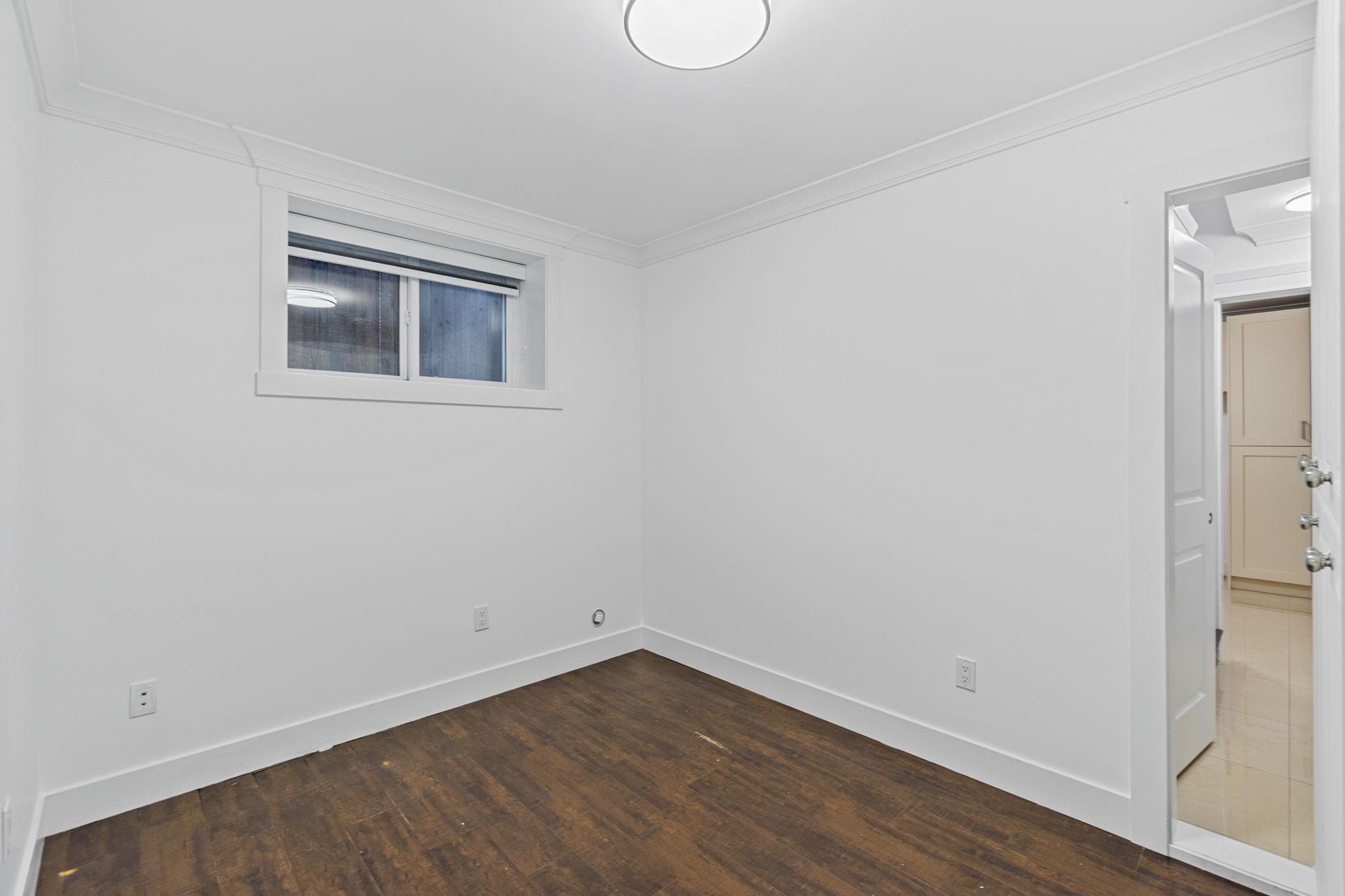 831 E KING EDWARD AVENUE