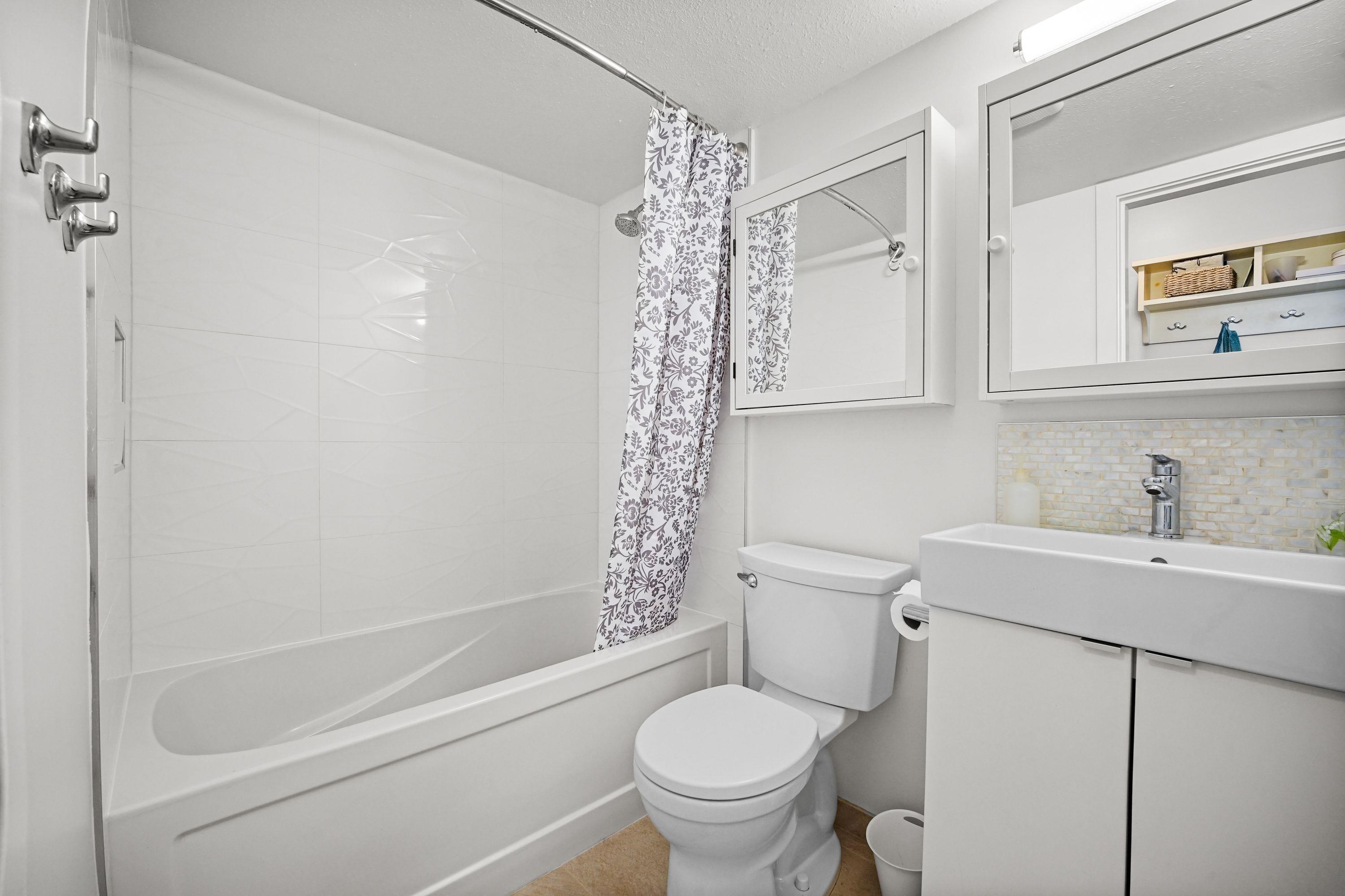 301 674 W 17TH AVENUE Unit: 301