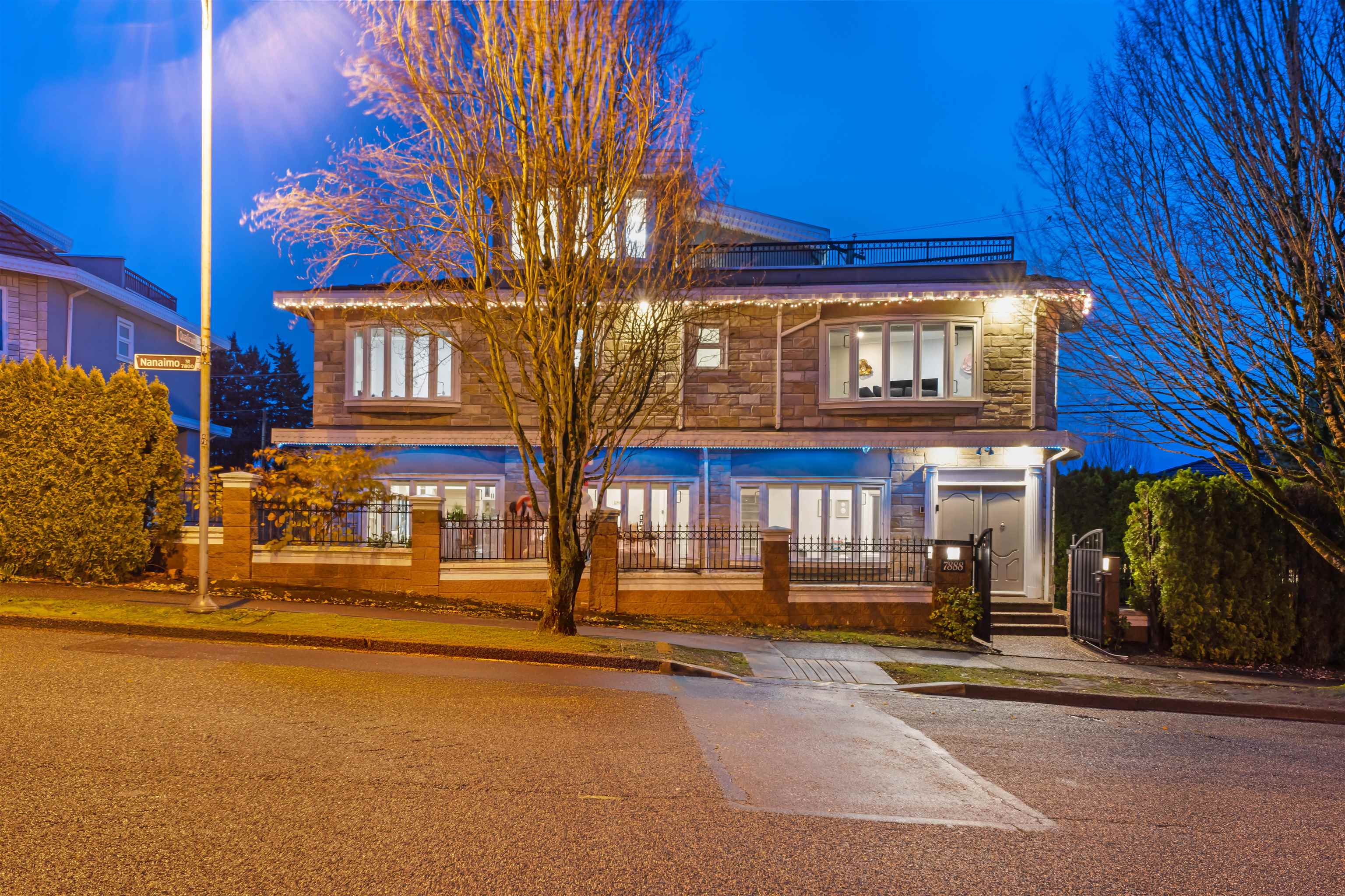 7778 NANAIMO STREET