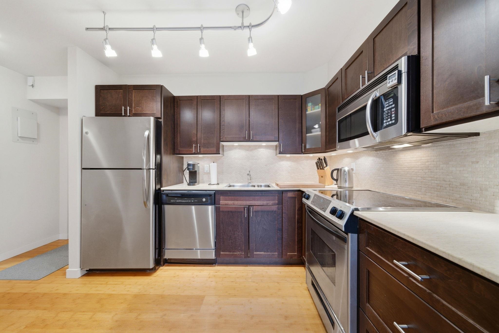 503 3755 BARTLETT COURT Unit: 503