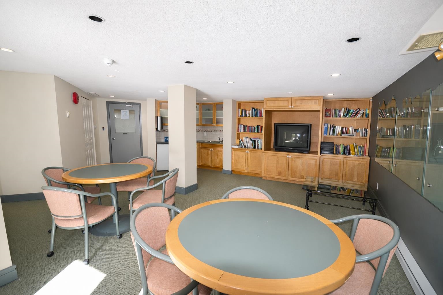 217 8180 JONES ROAD Unit: 217