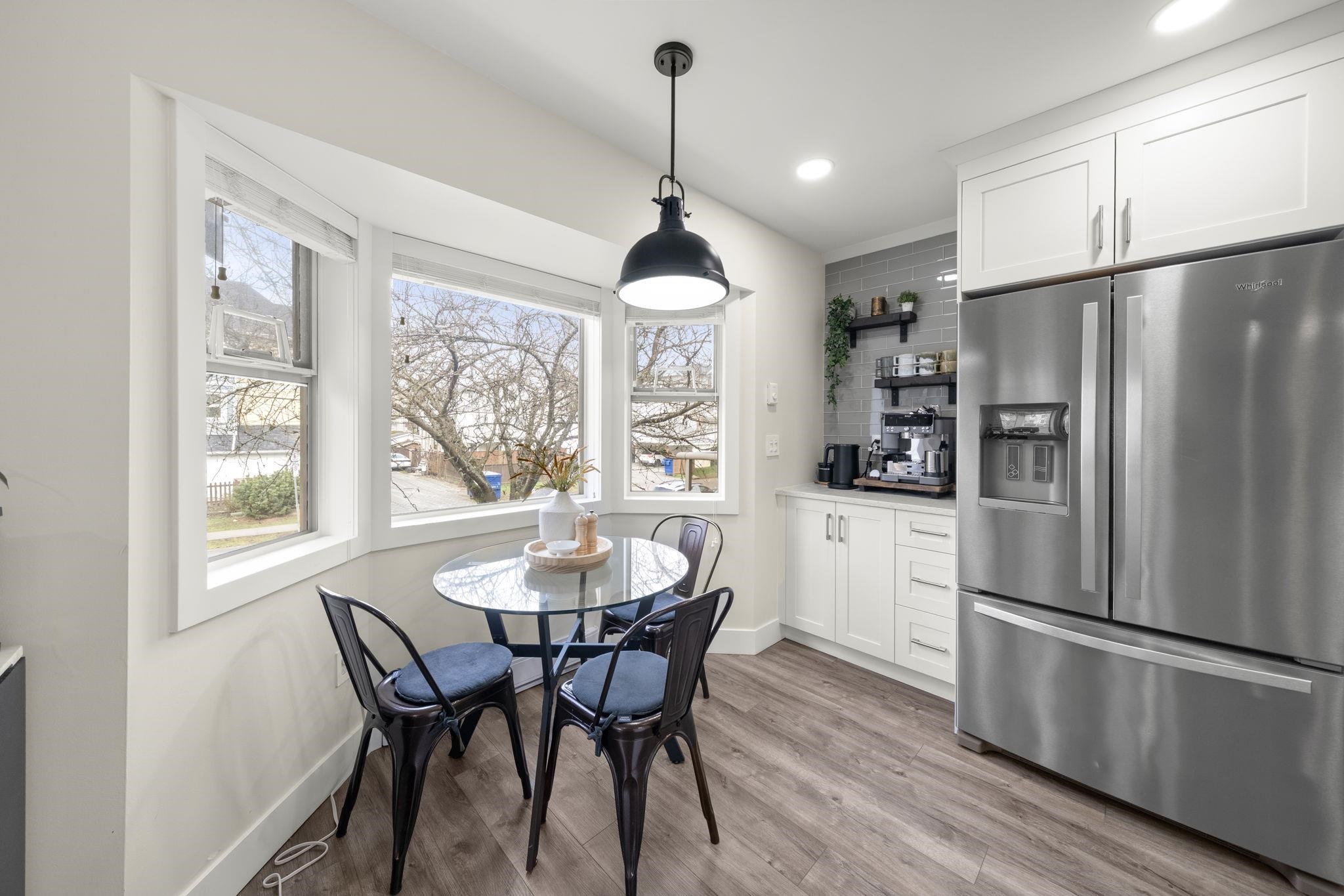 201 5464 201A STREET Unit: 201
