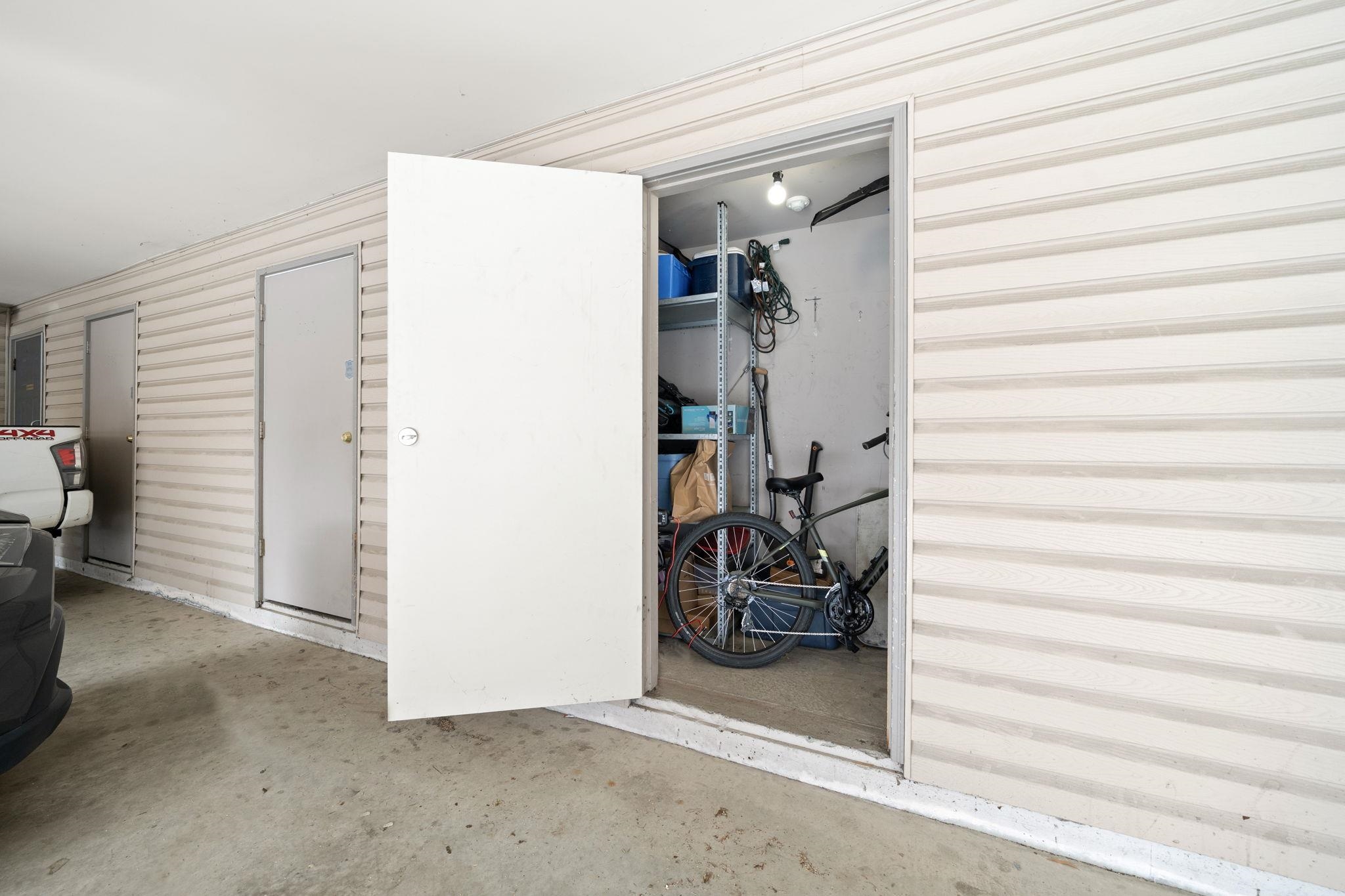 201 5464 201A STREET Unit: 201