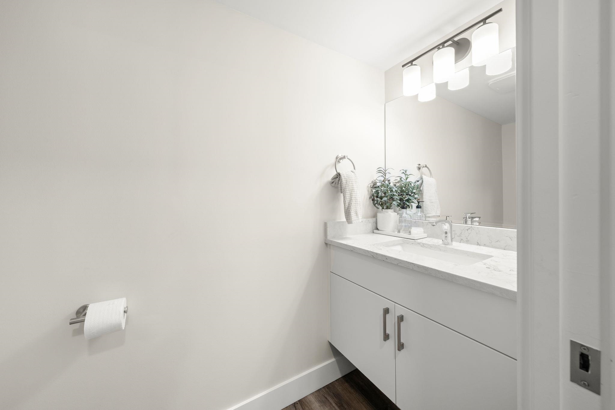 201 5464 201A STREET Unit: 201
