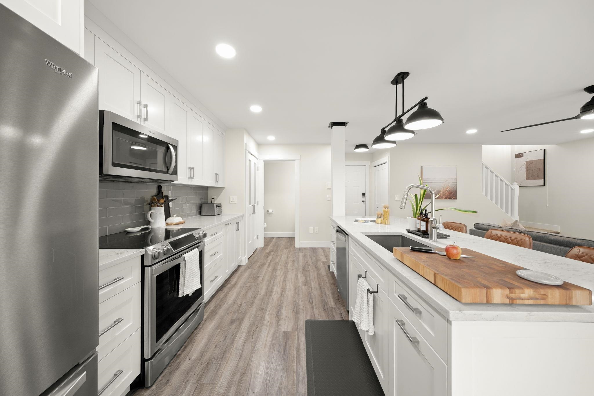 201 5464 201A STREET Unit: 201