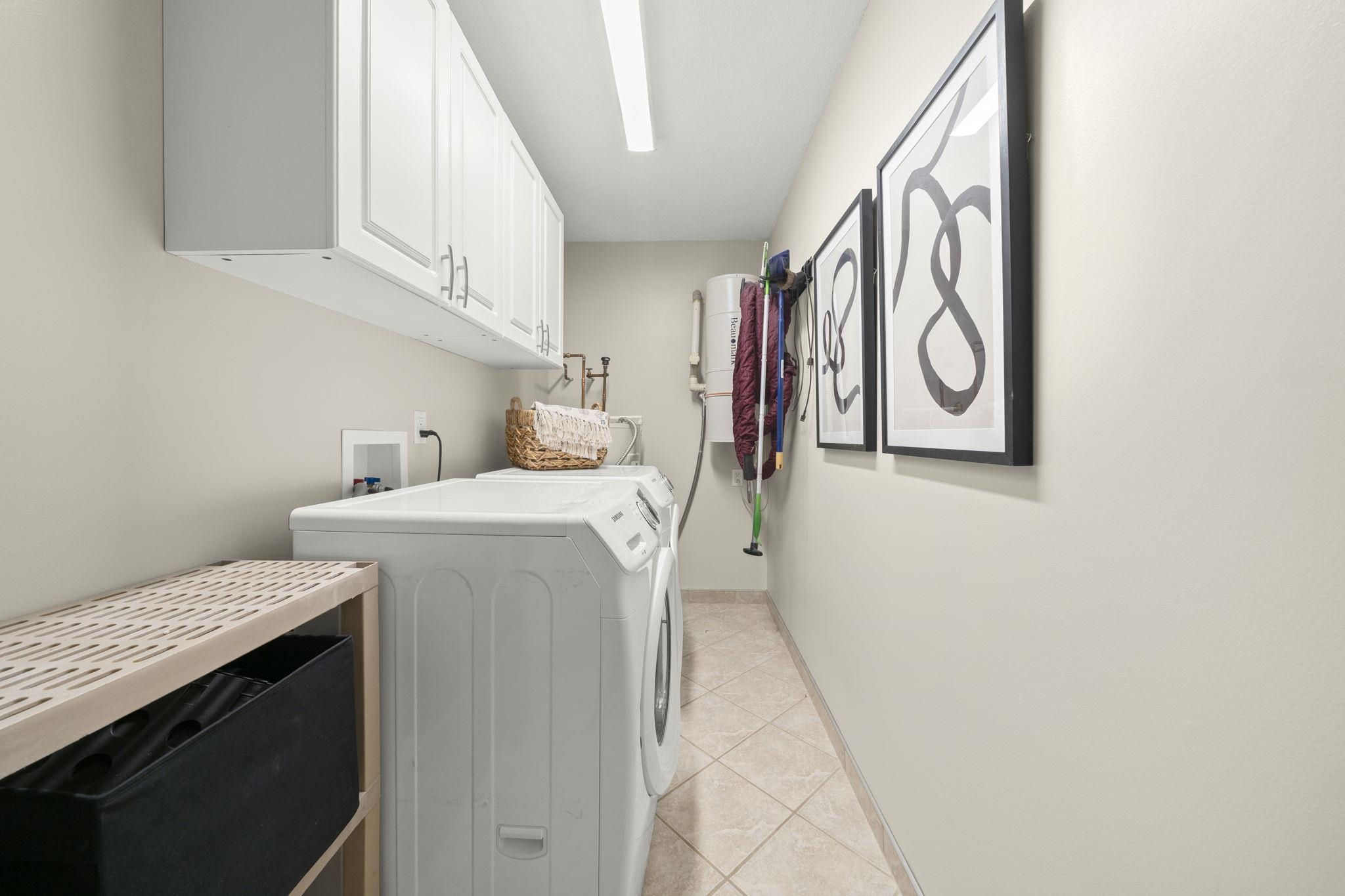 201 5464 201A STREET Unit: 201