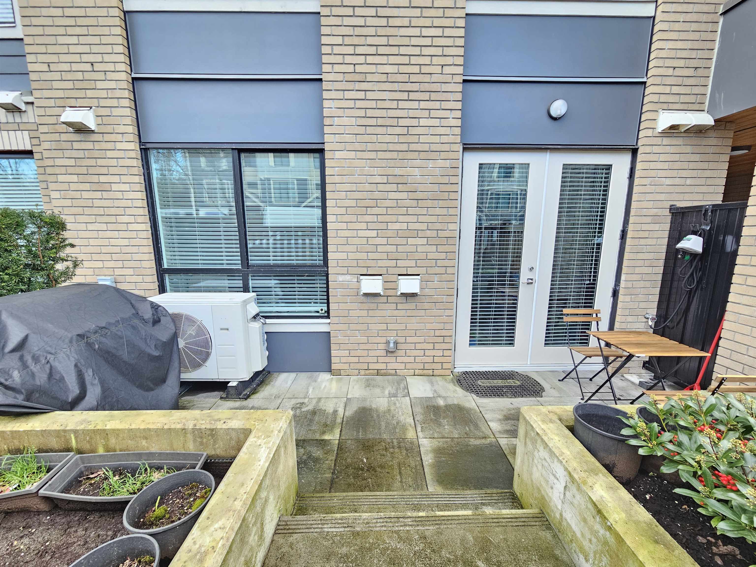 115 20356 72B AVENUE Unit: 115