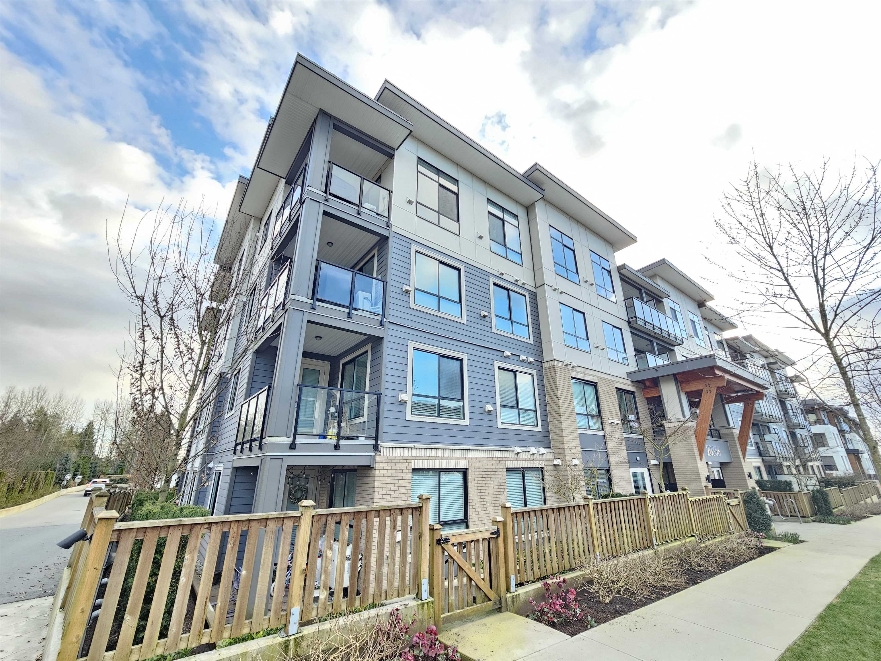 115 20356 72B AVENUE Unit: 115