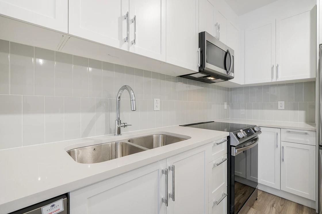 115 20356 72B AVENUE Unit: 115