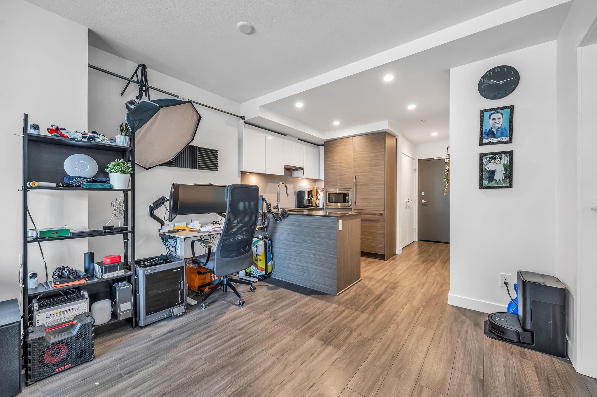 705 13615 FRASER HIGHWAY Unit: 705