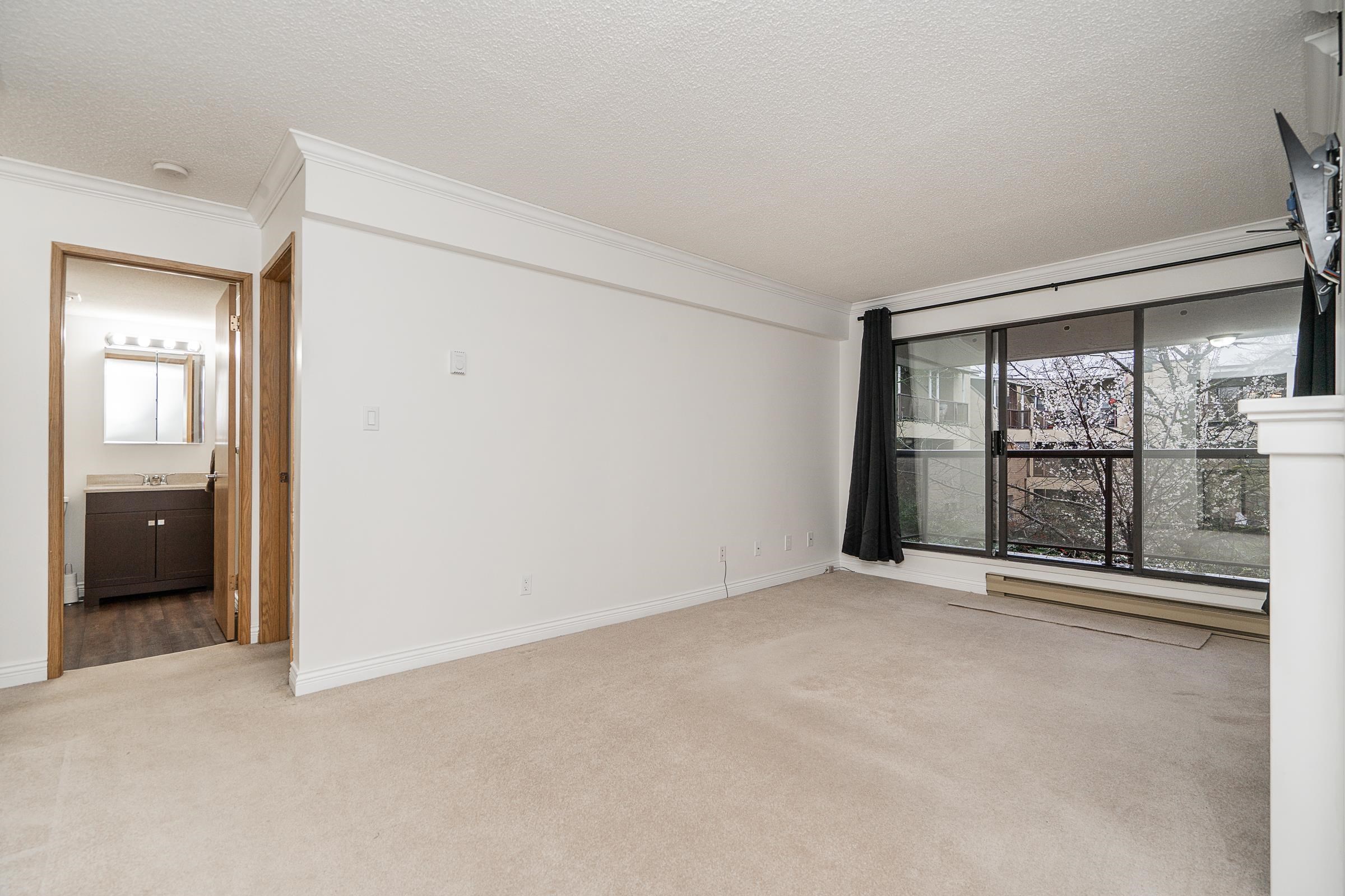205 13364 102 AVENUE Unit: 205