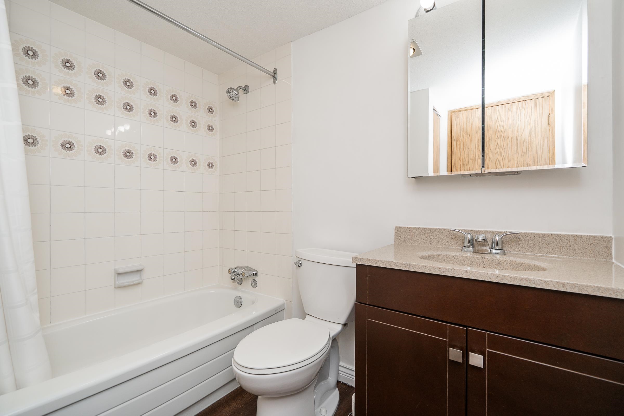 205 13364 102 AVENUE Unit: 205