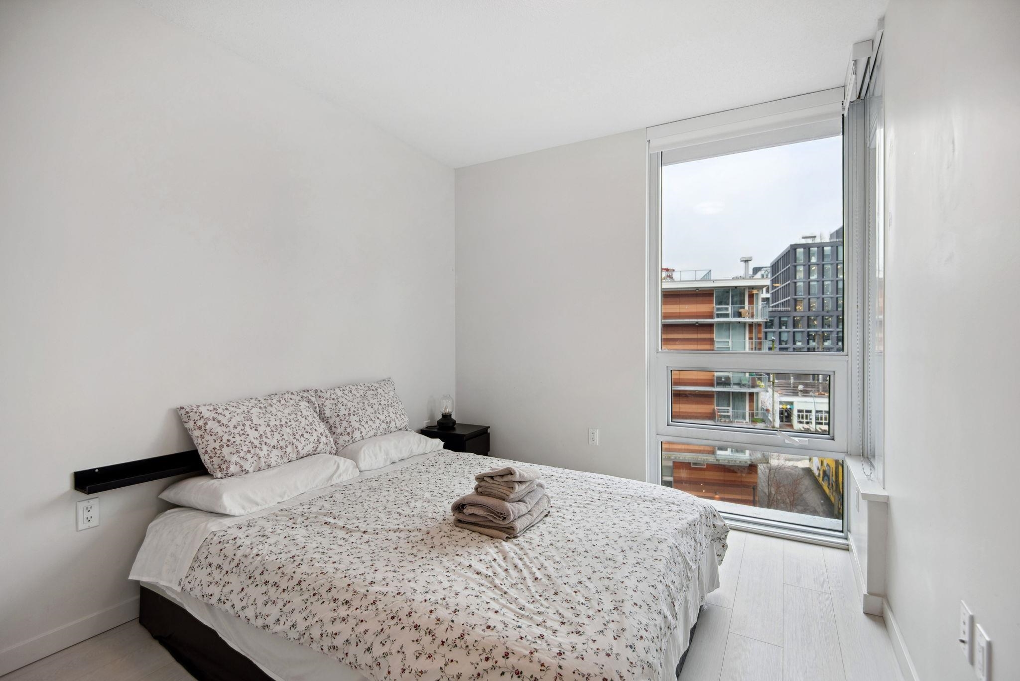 602 180 E 2ND AVENUE Unit: 602