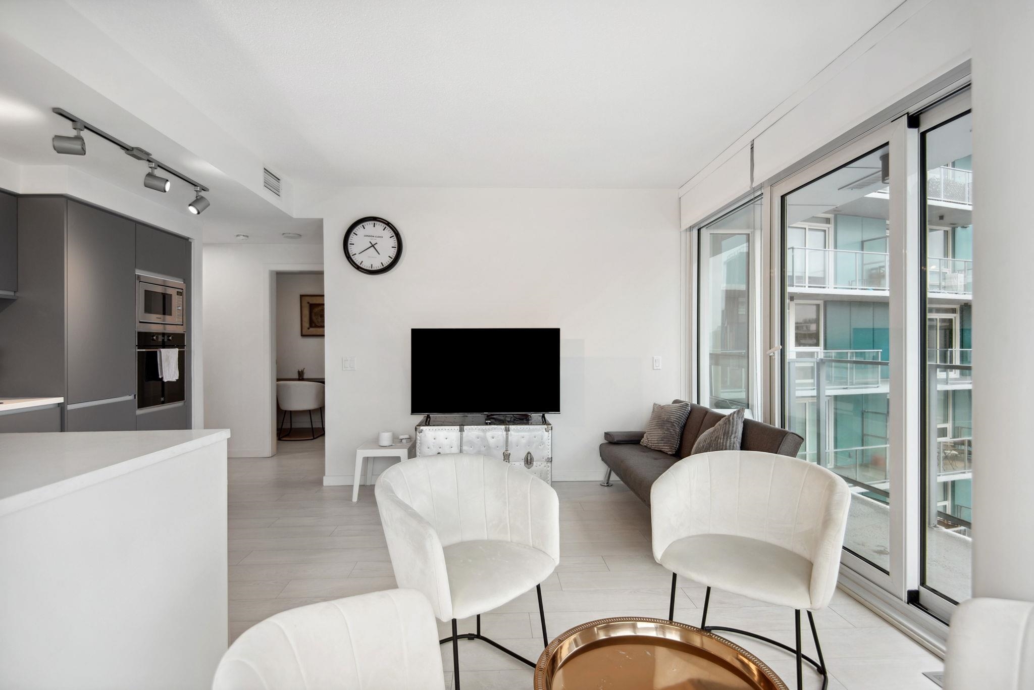 602 180 E 2ND AVENUE Unit: 602