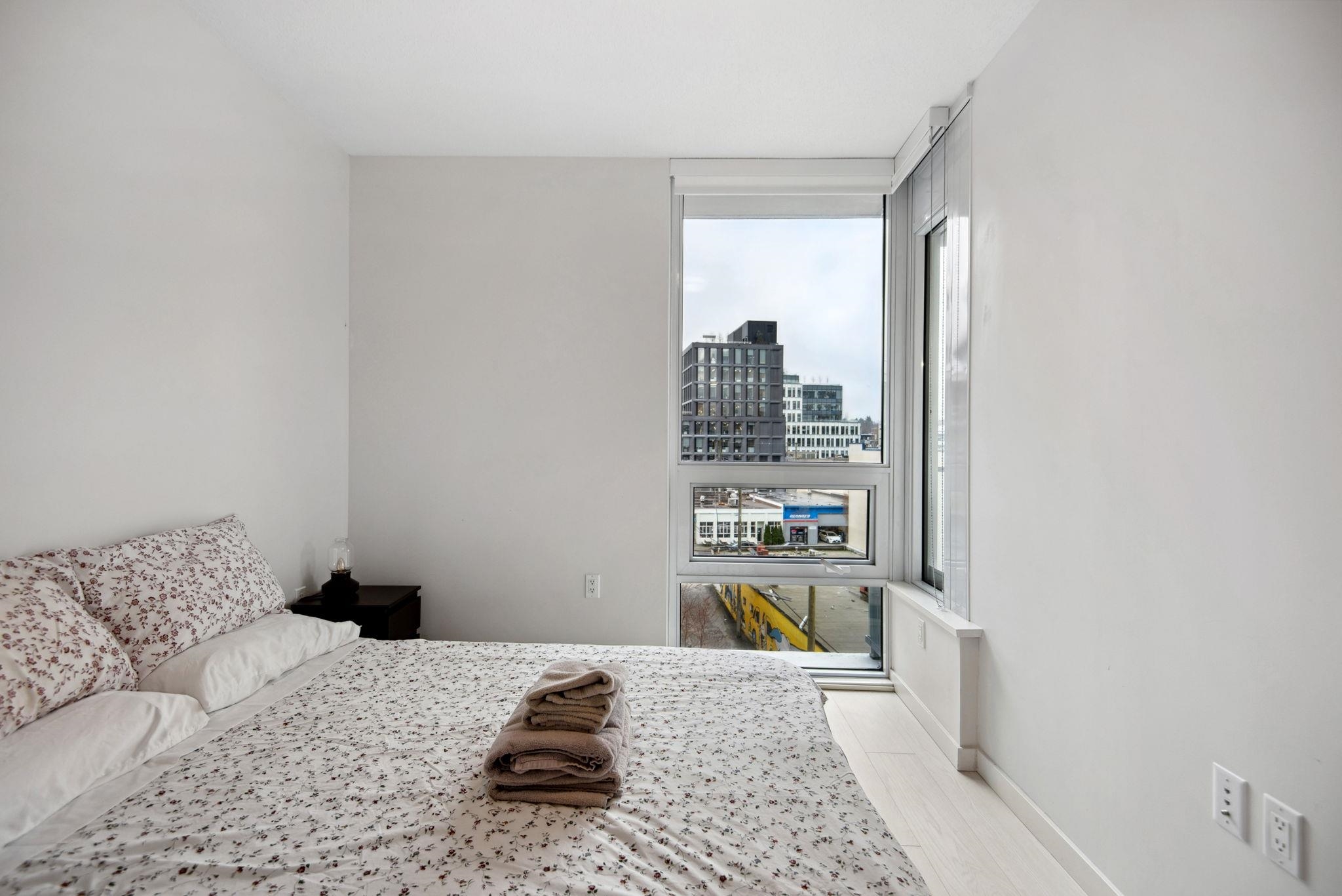 602 180 E 2ND AVENUE Unit: 602