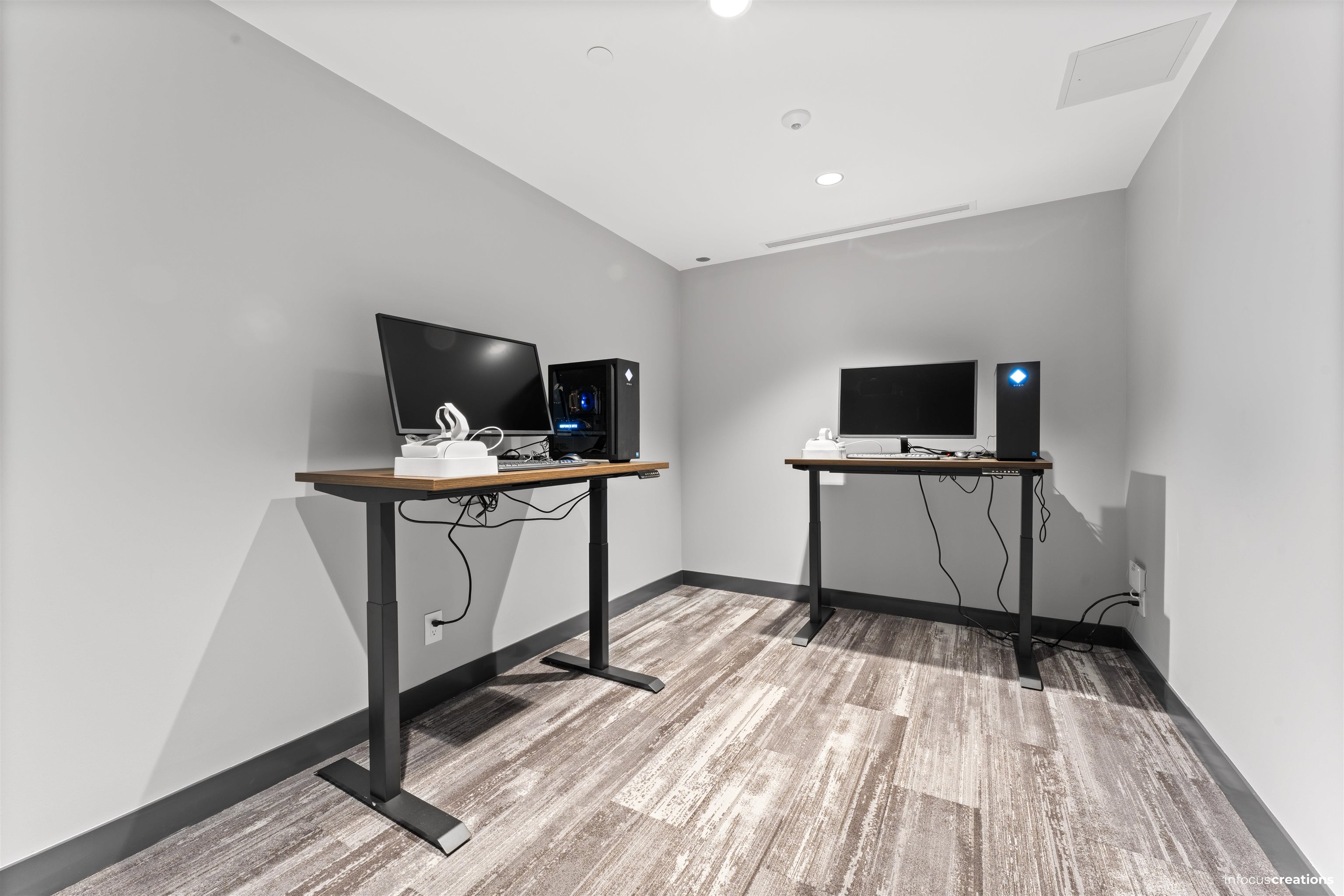 1205 10750 135A STREET Unit: 1205