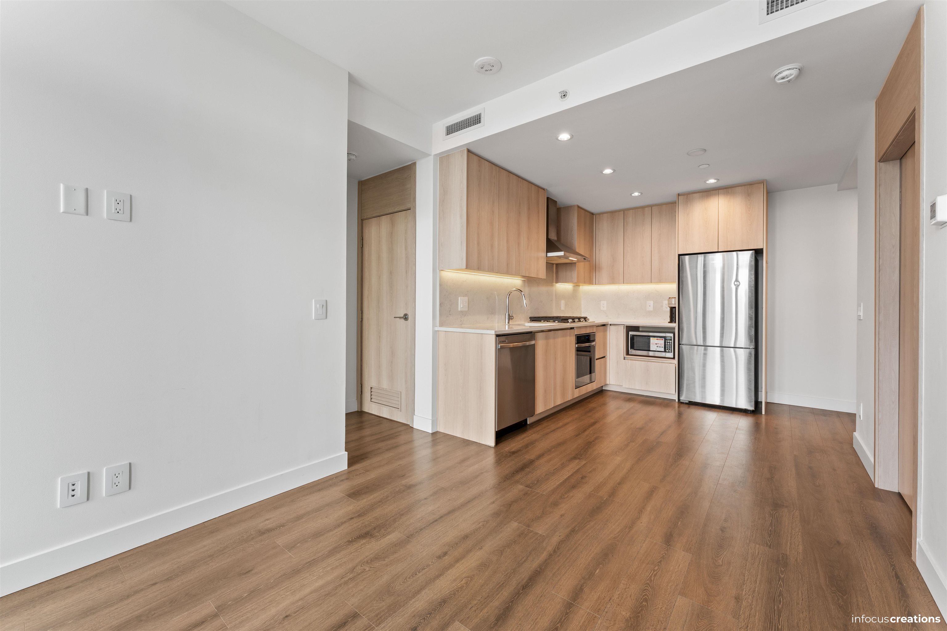 1205 10750 135A STREET Unit: 1205