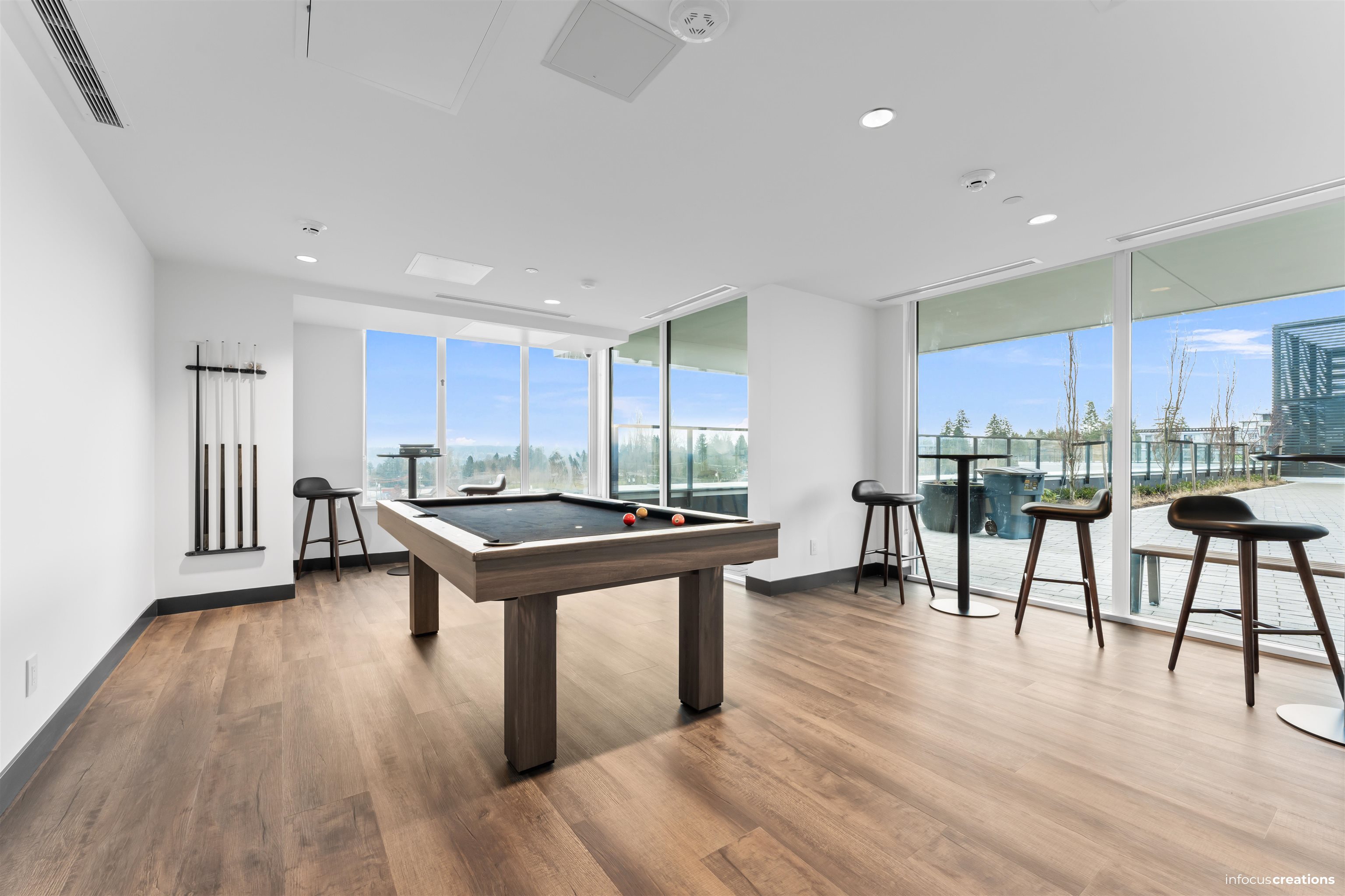 1205 10750 135A STREET Unit: 1205