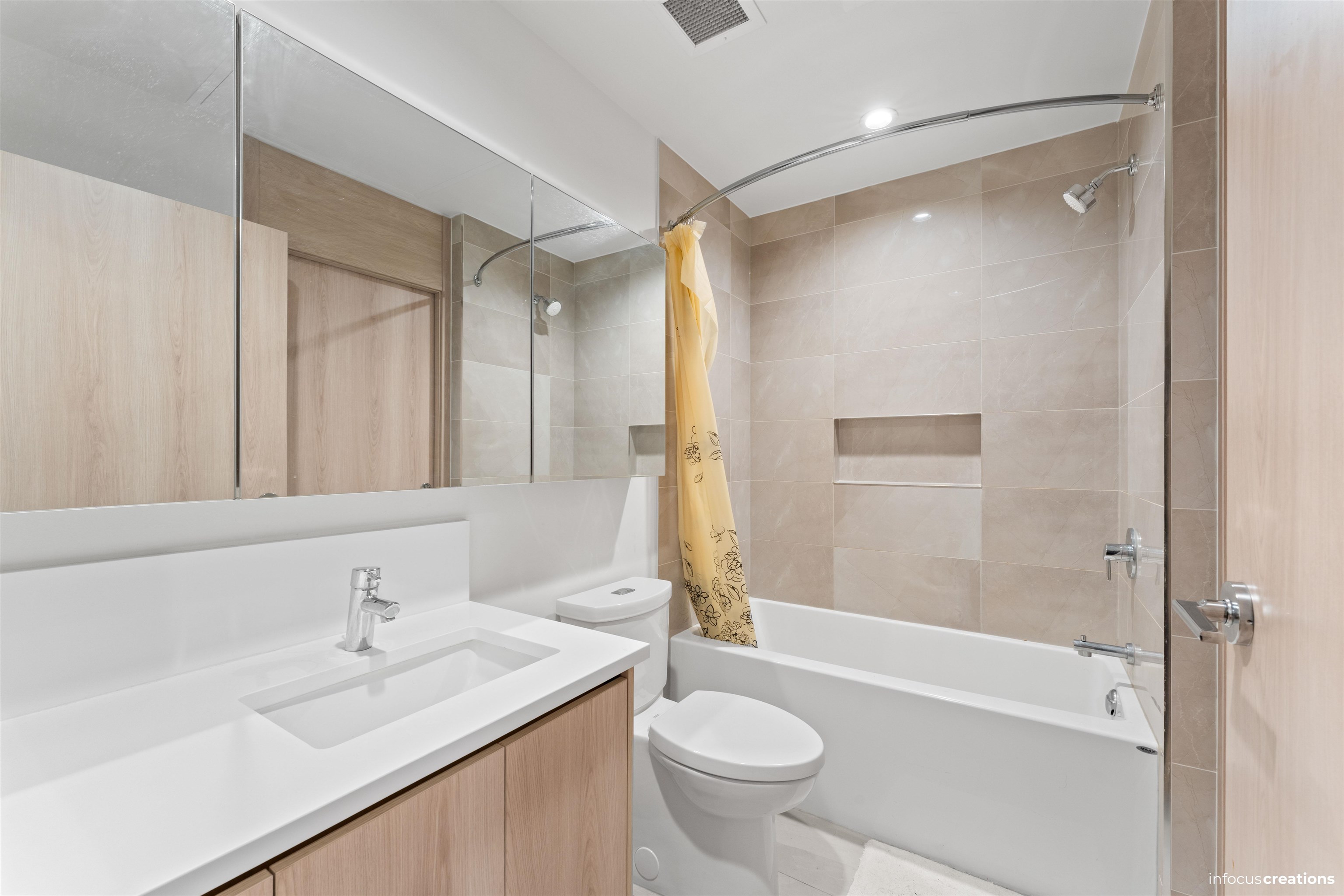 1205 10750 135A STREET Unit: 1205