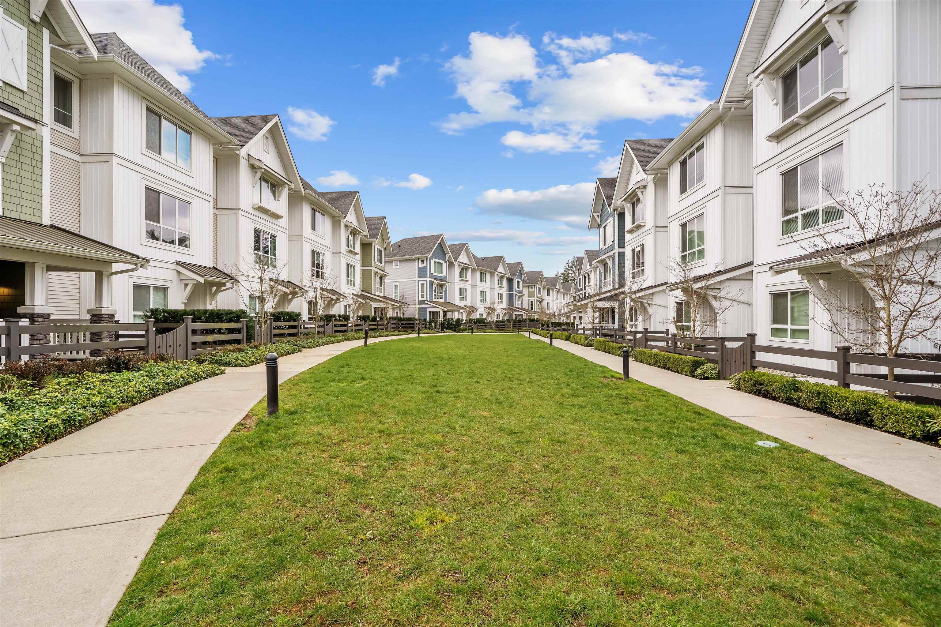 74 8335 NELSON STREET Unit: 74