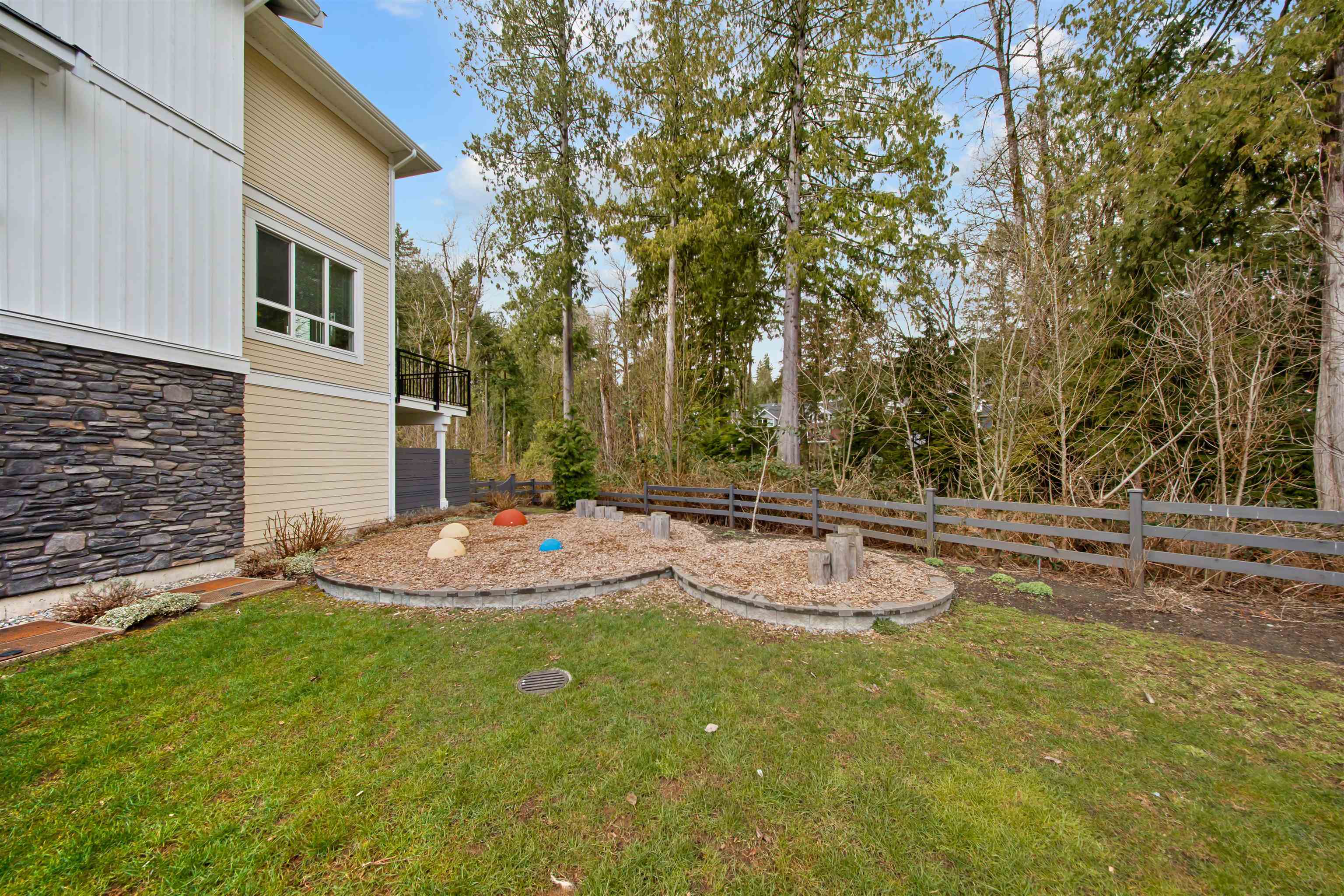 74 8335 NELSON STREET Unit: 74