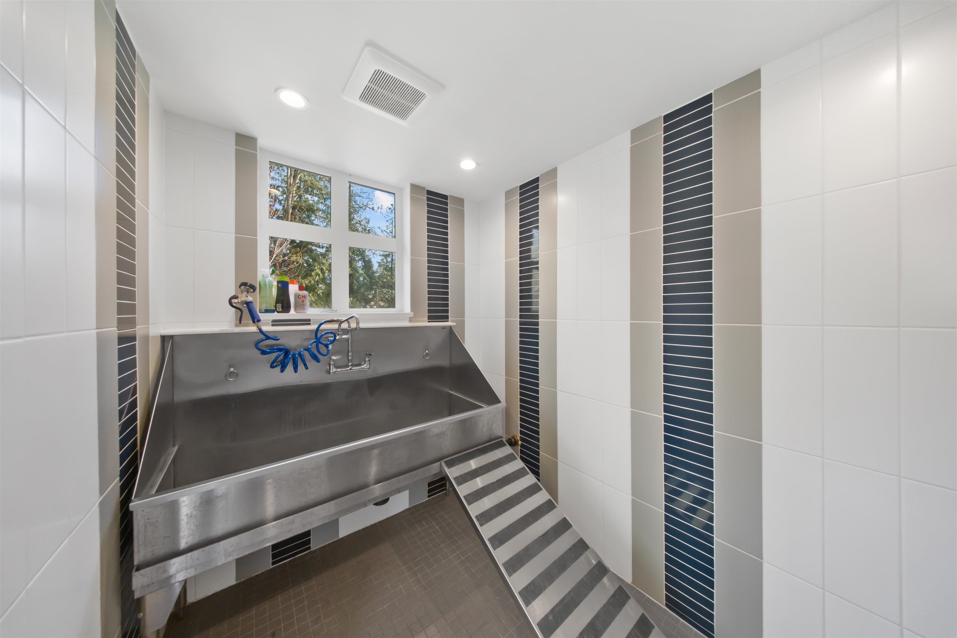 74 8335 NELSON STREET Unit: 74