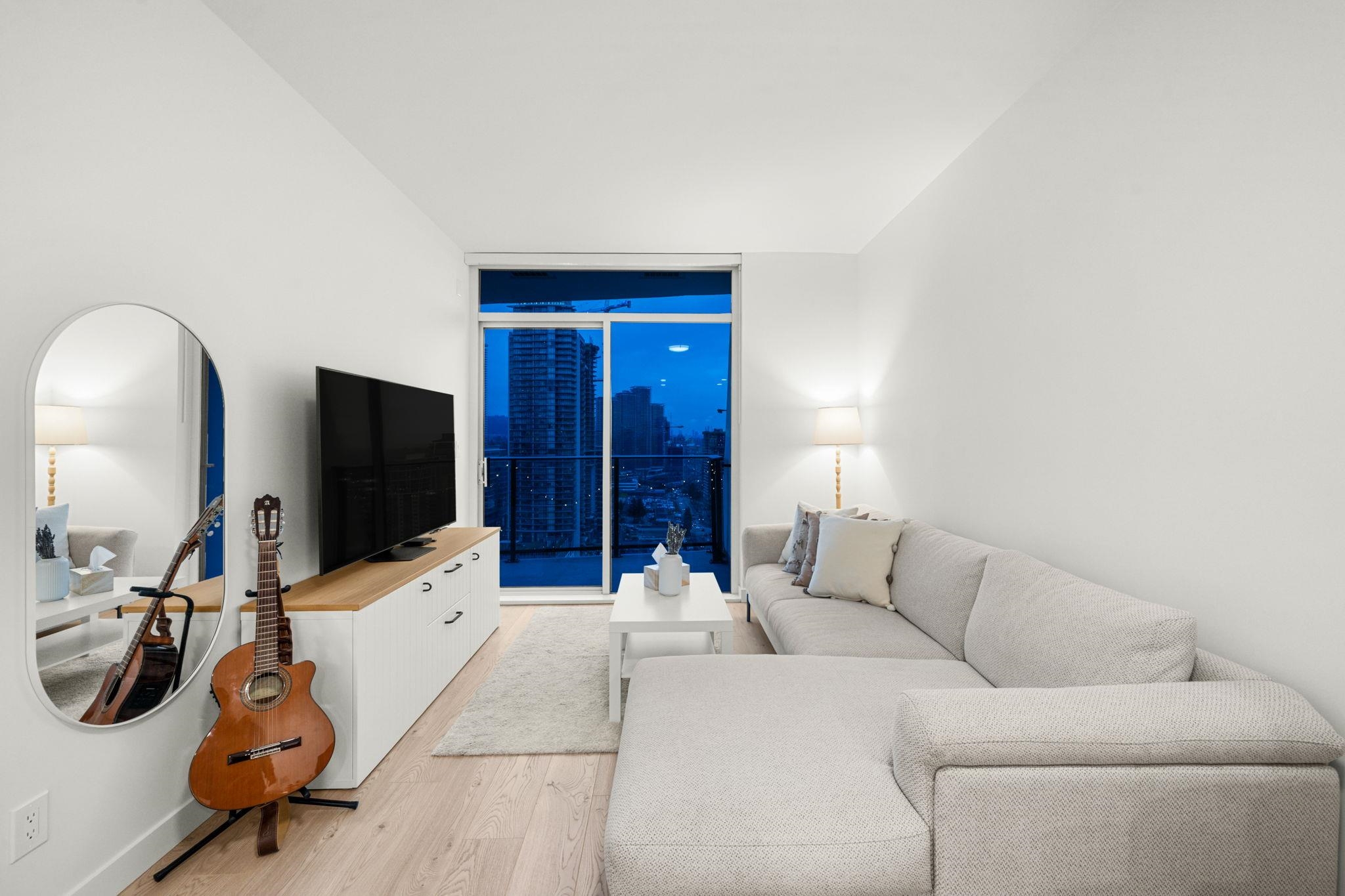 2607 2181 MADISON AVENUE Unit: 2607