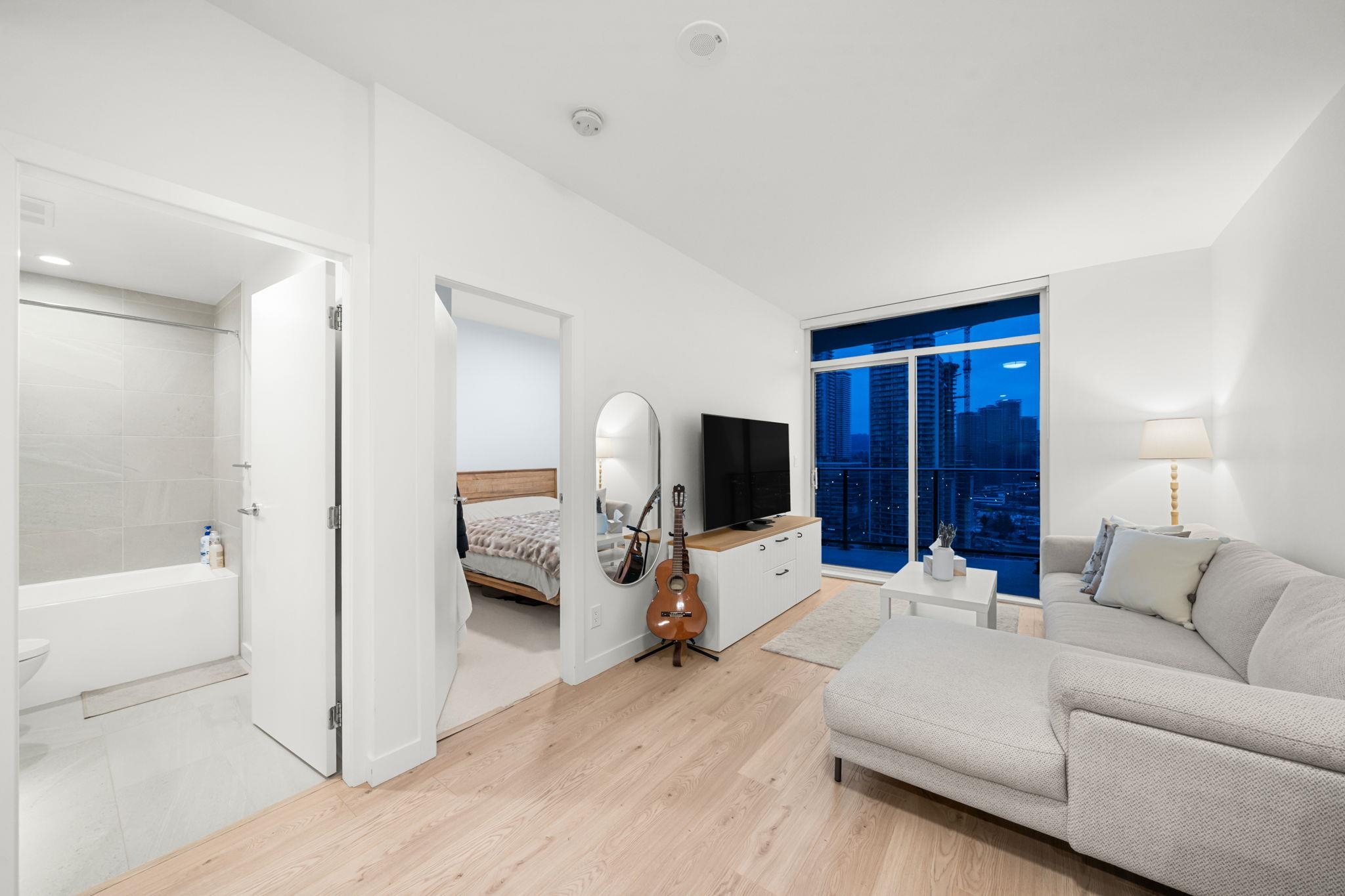 2607 2181 MADISON AVENUE Unit: 2607